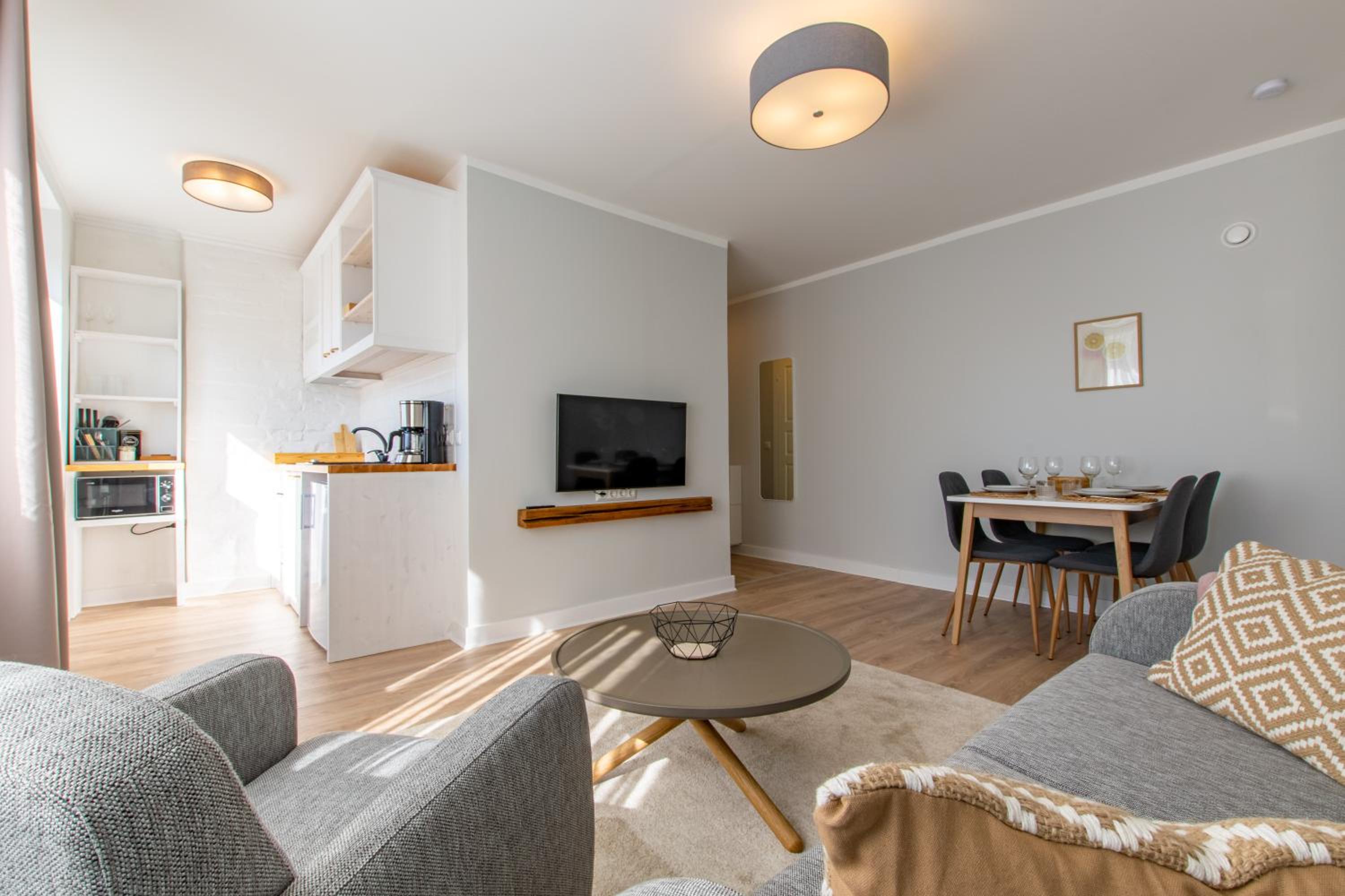 Parkside Central Apartment by Kuus Sõlme