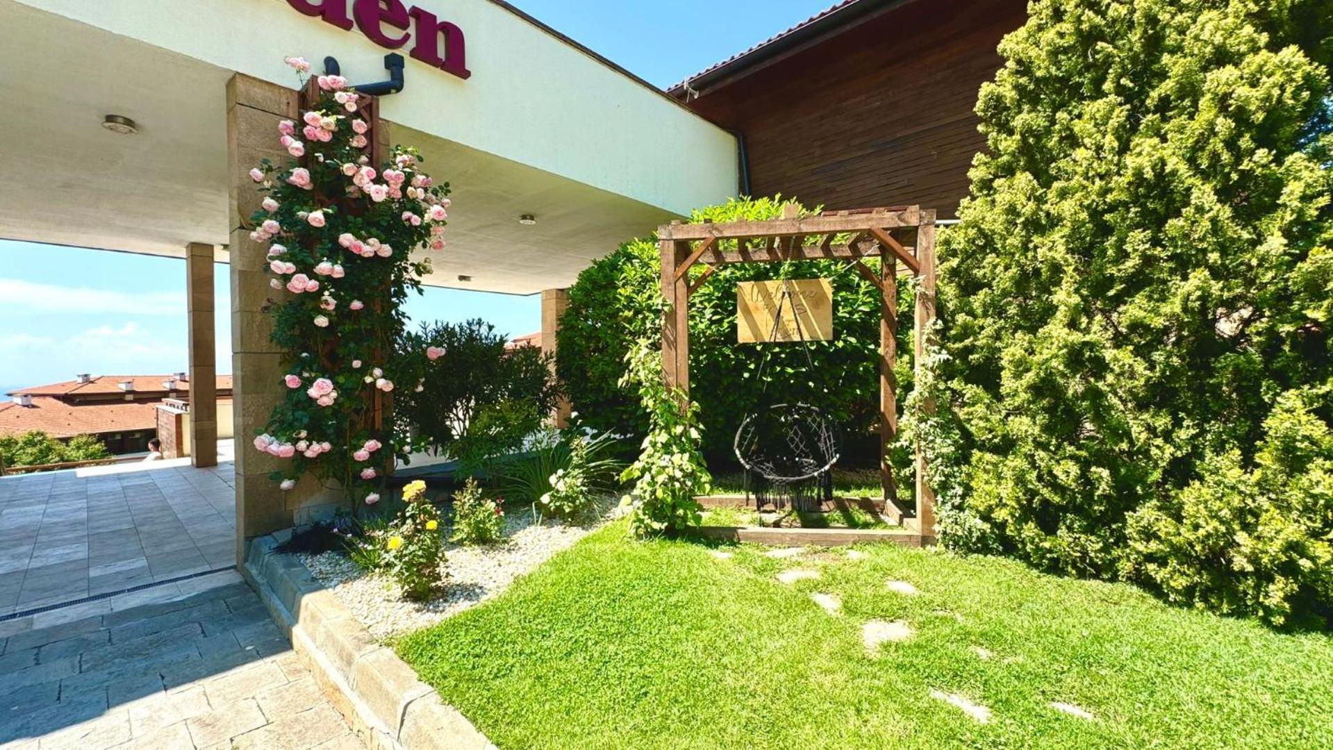 Bratanov Garden of Eden