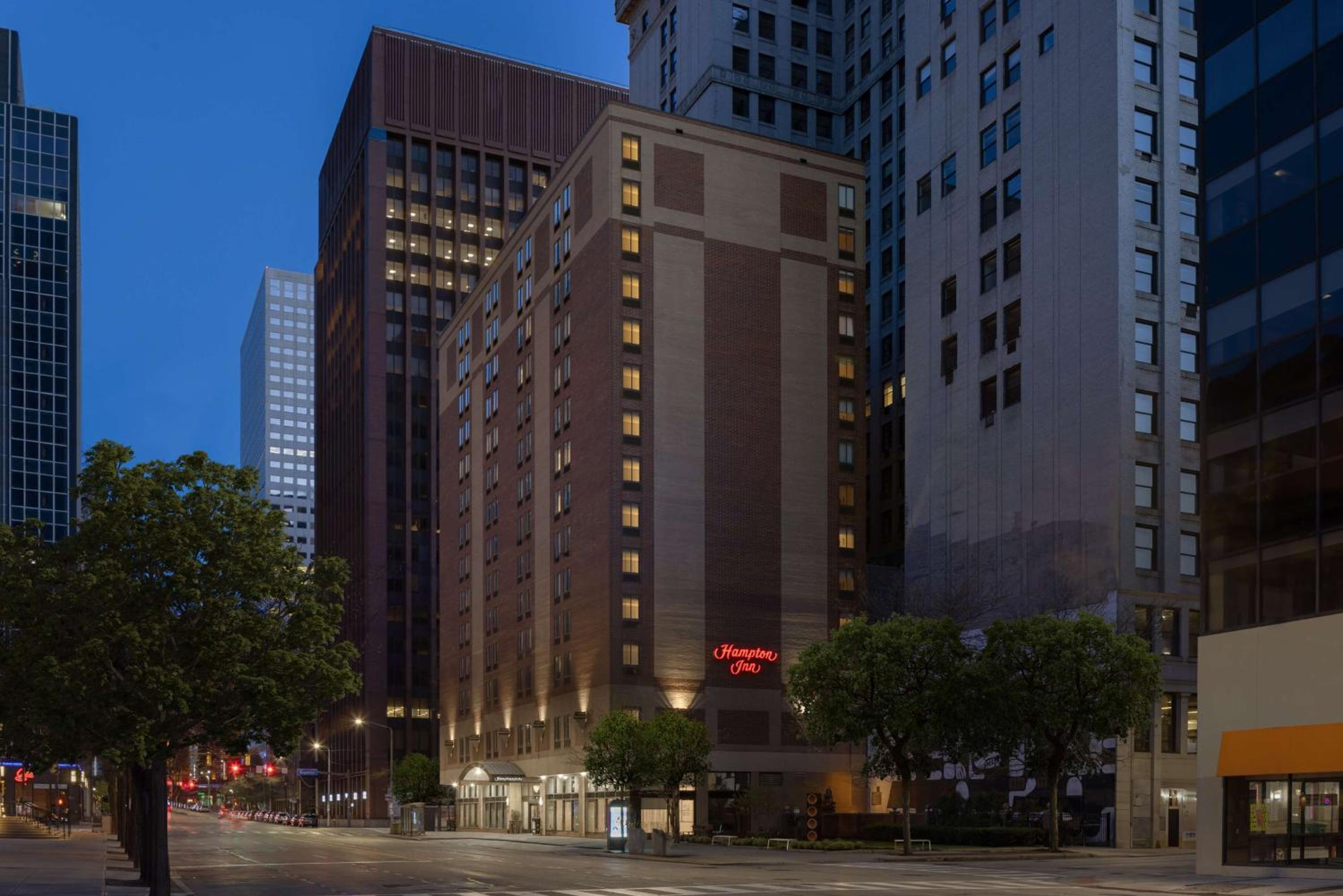 Hotel Hampton Inn Cleveland-Downtown - Image 1