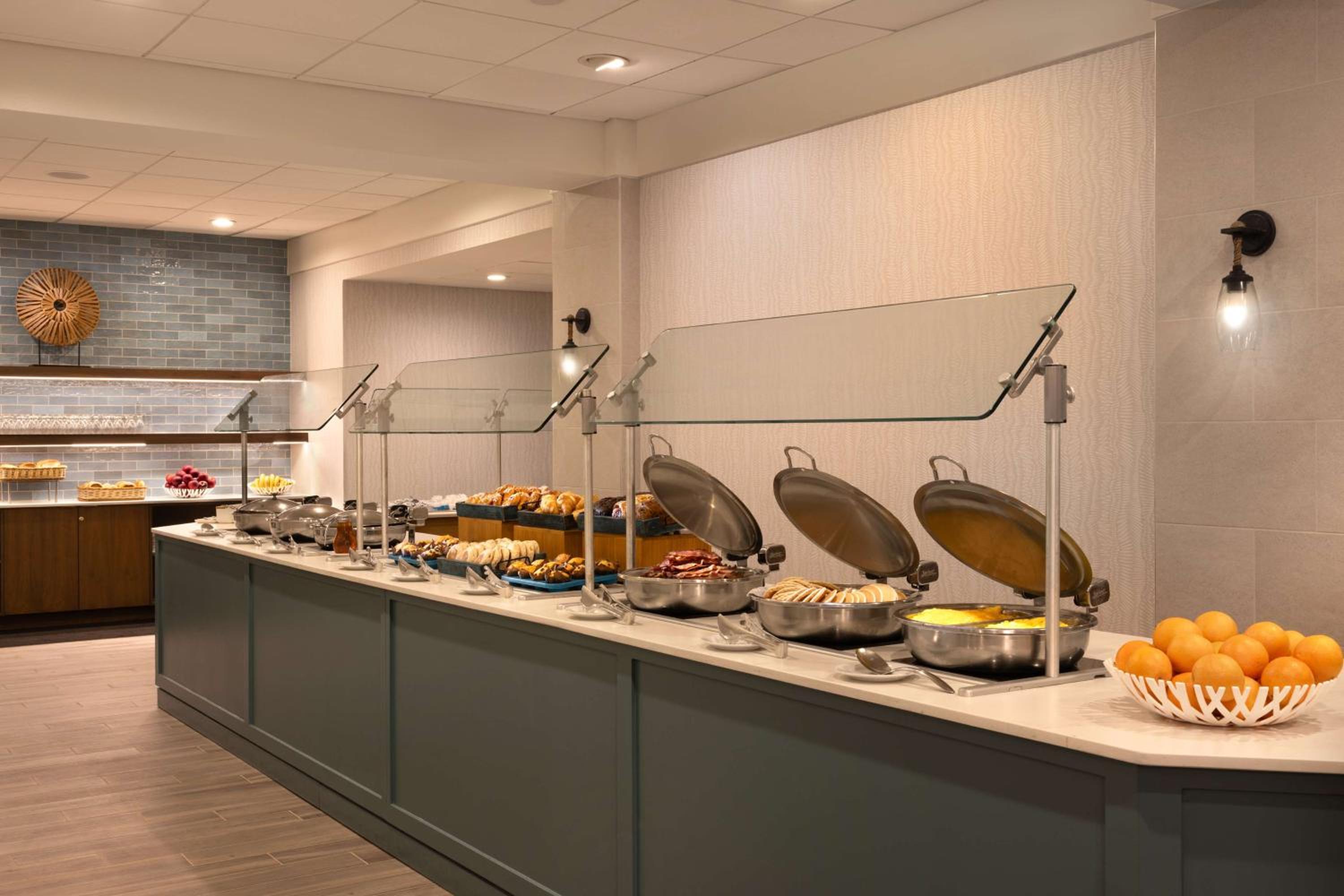 DoubleTree Suites by Hilton Orlando at Disney Springs