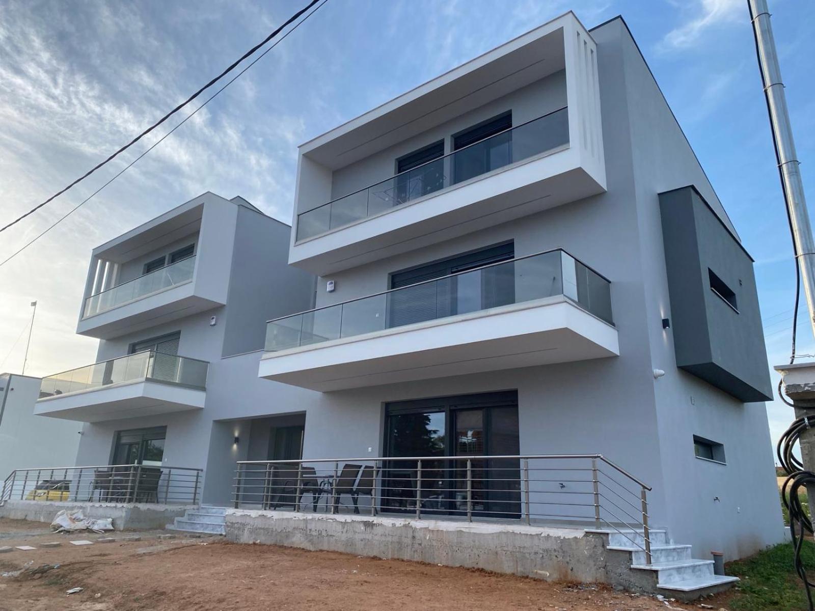 Elinor apartments