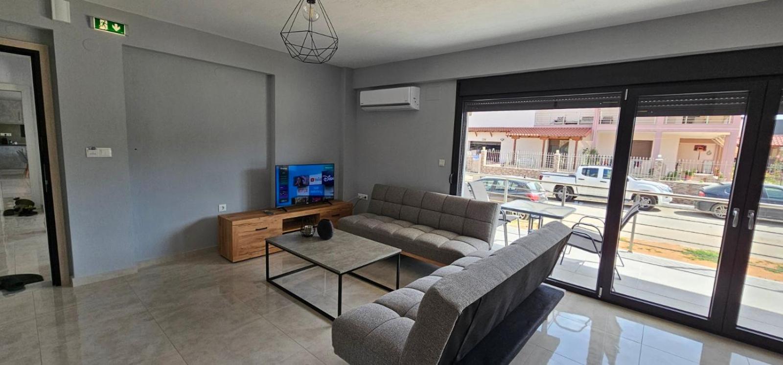 Elinor apartments