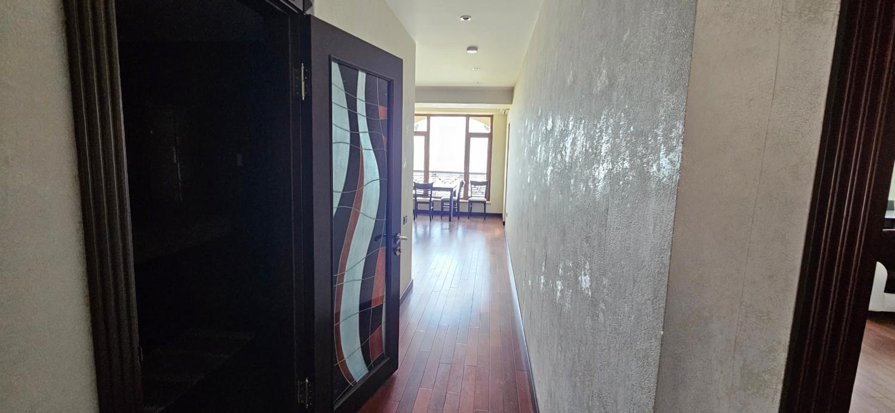 Apartment near Green Theater