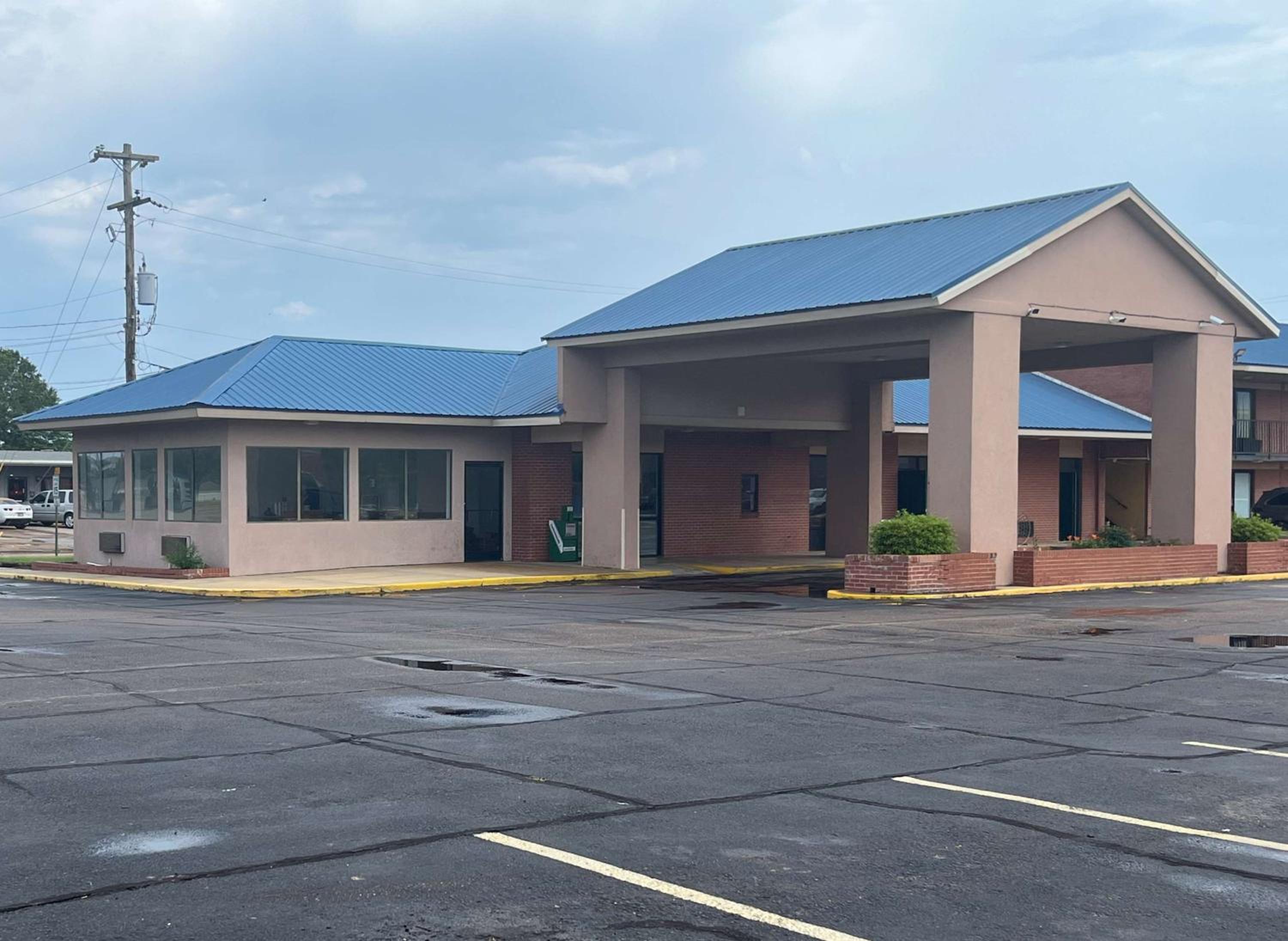 Motel 6 Greenwood, MS