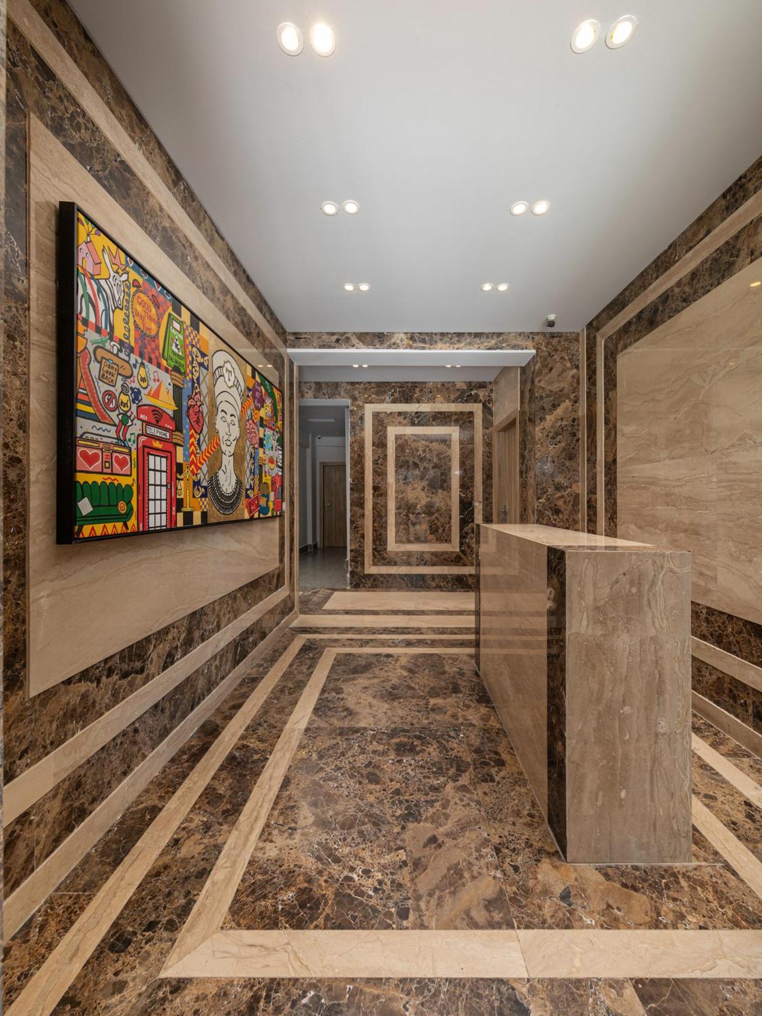 Travelholic 90 Residence