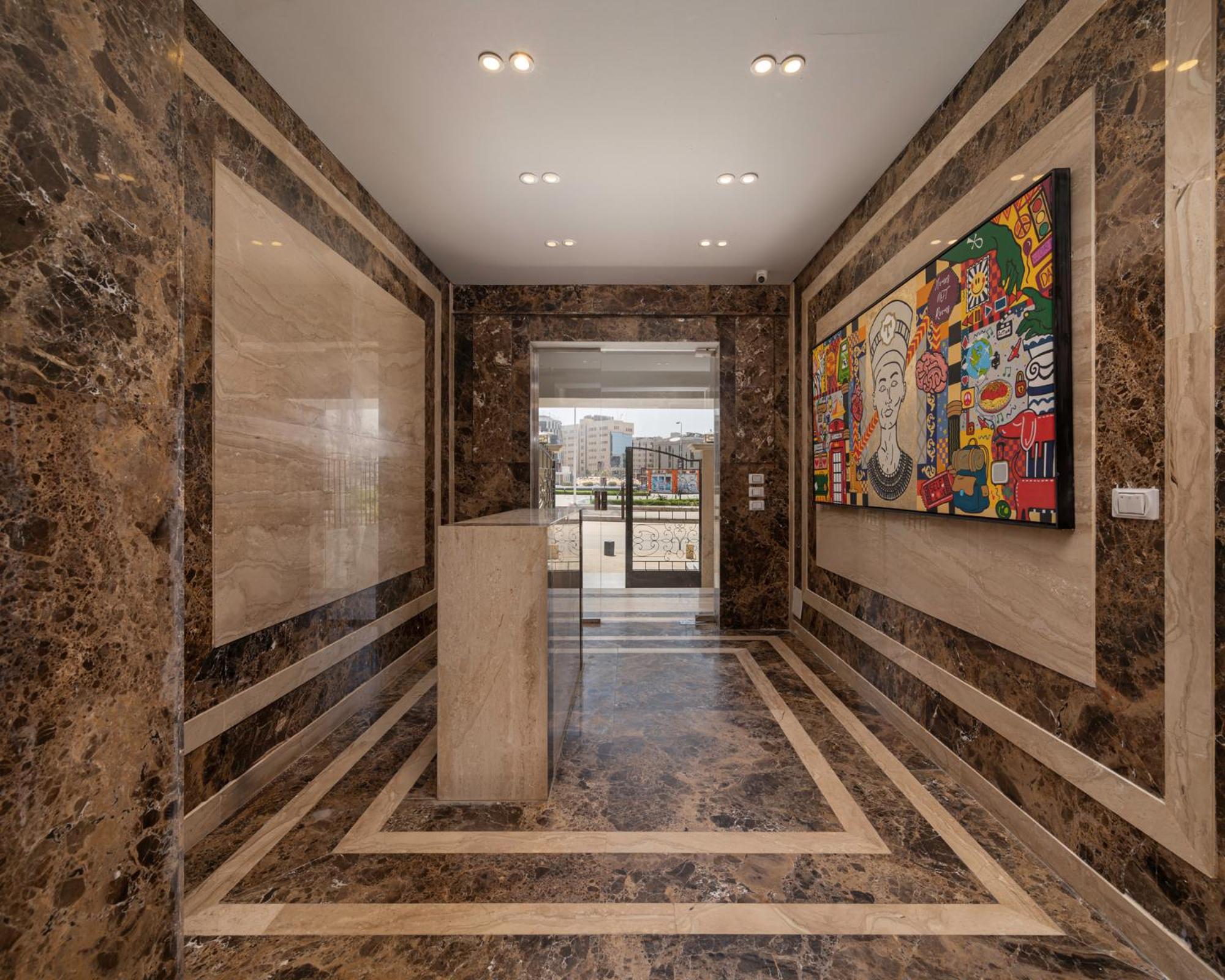 Travelholic 90 Residence