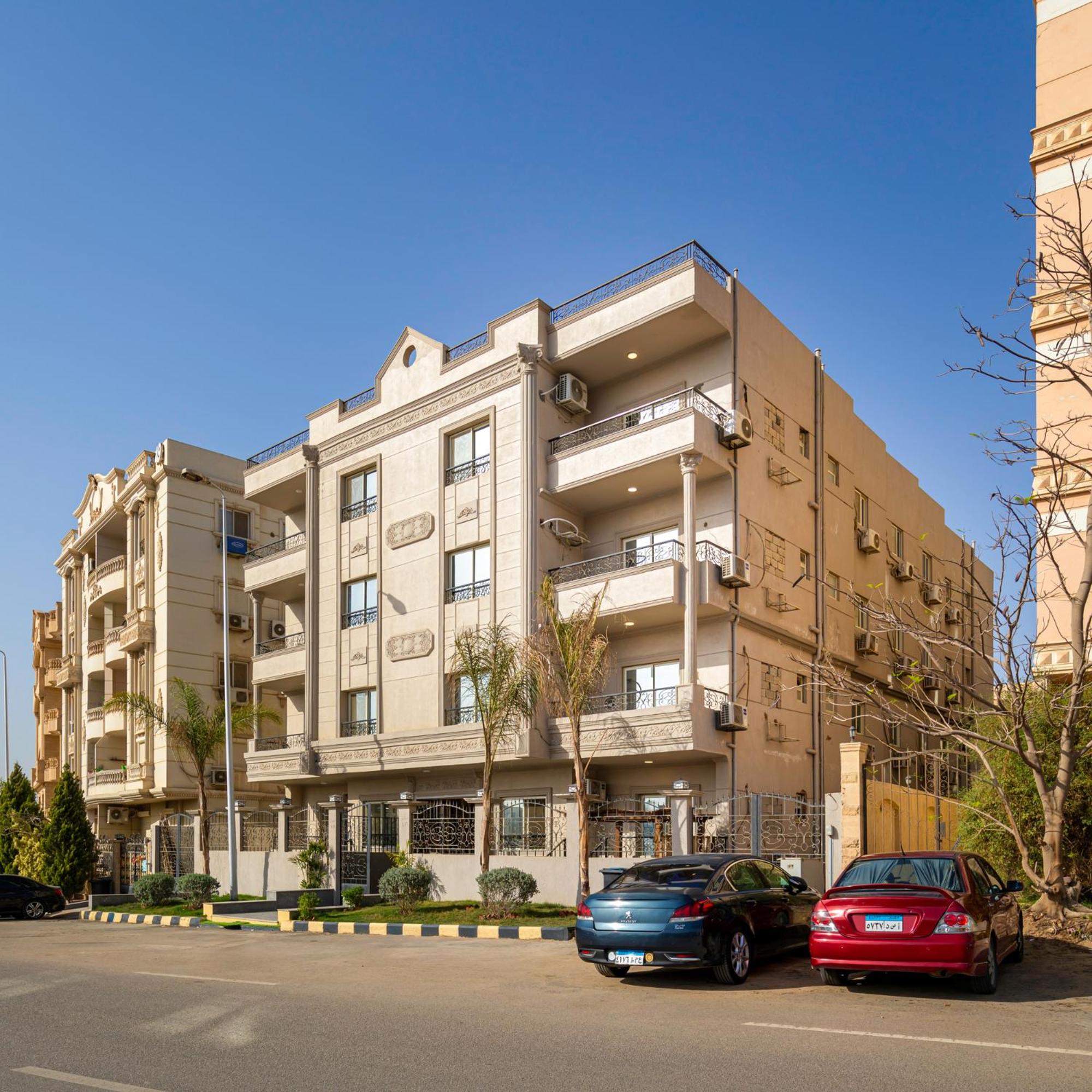 Travelholic 90 Residence