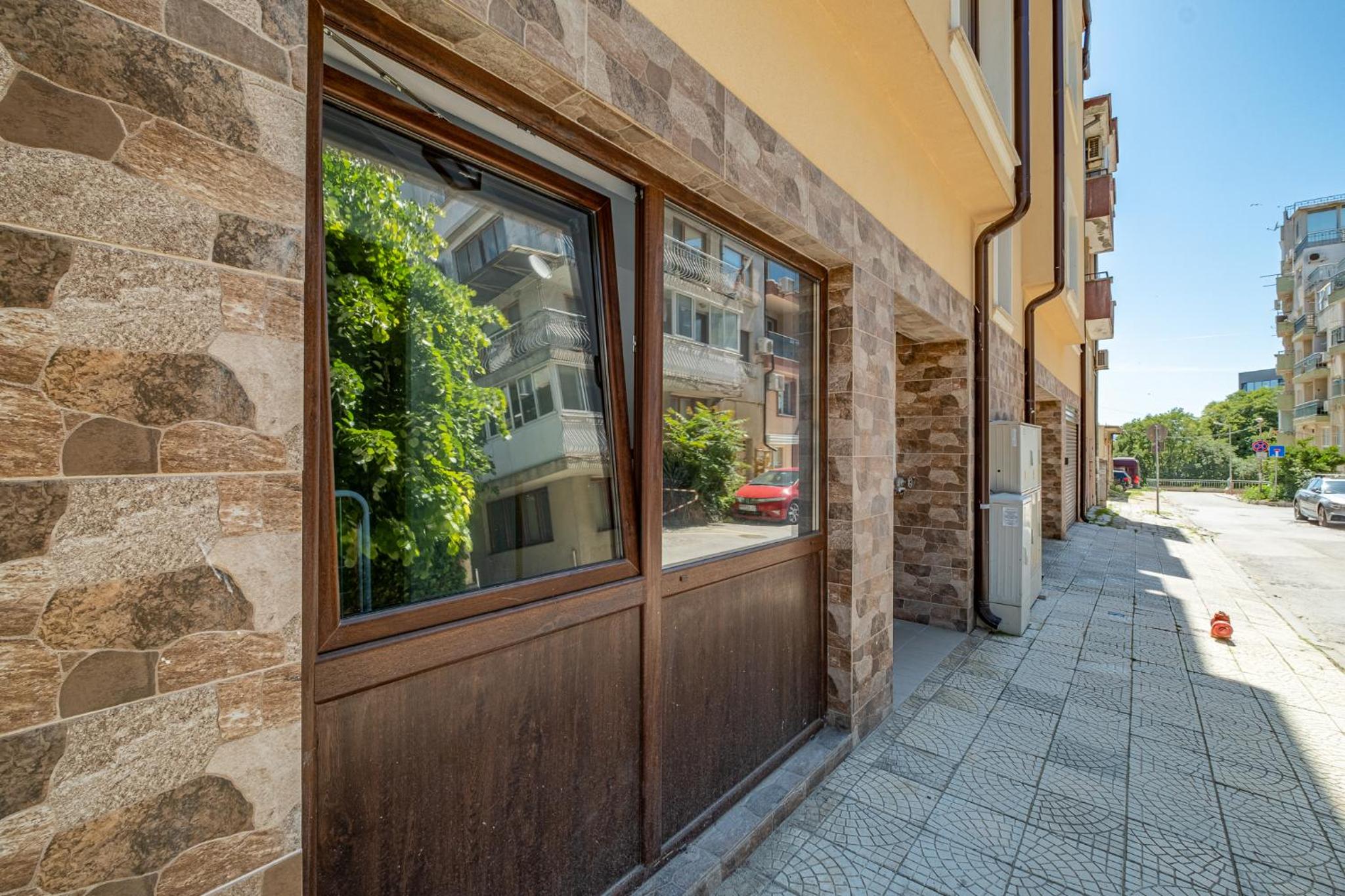 Cozy Central Apartment Varna & Parking - subject to availability
