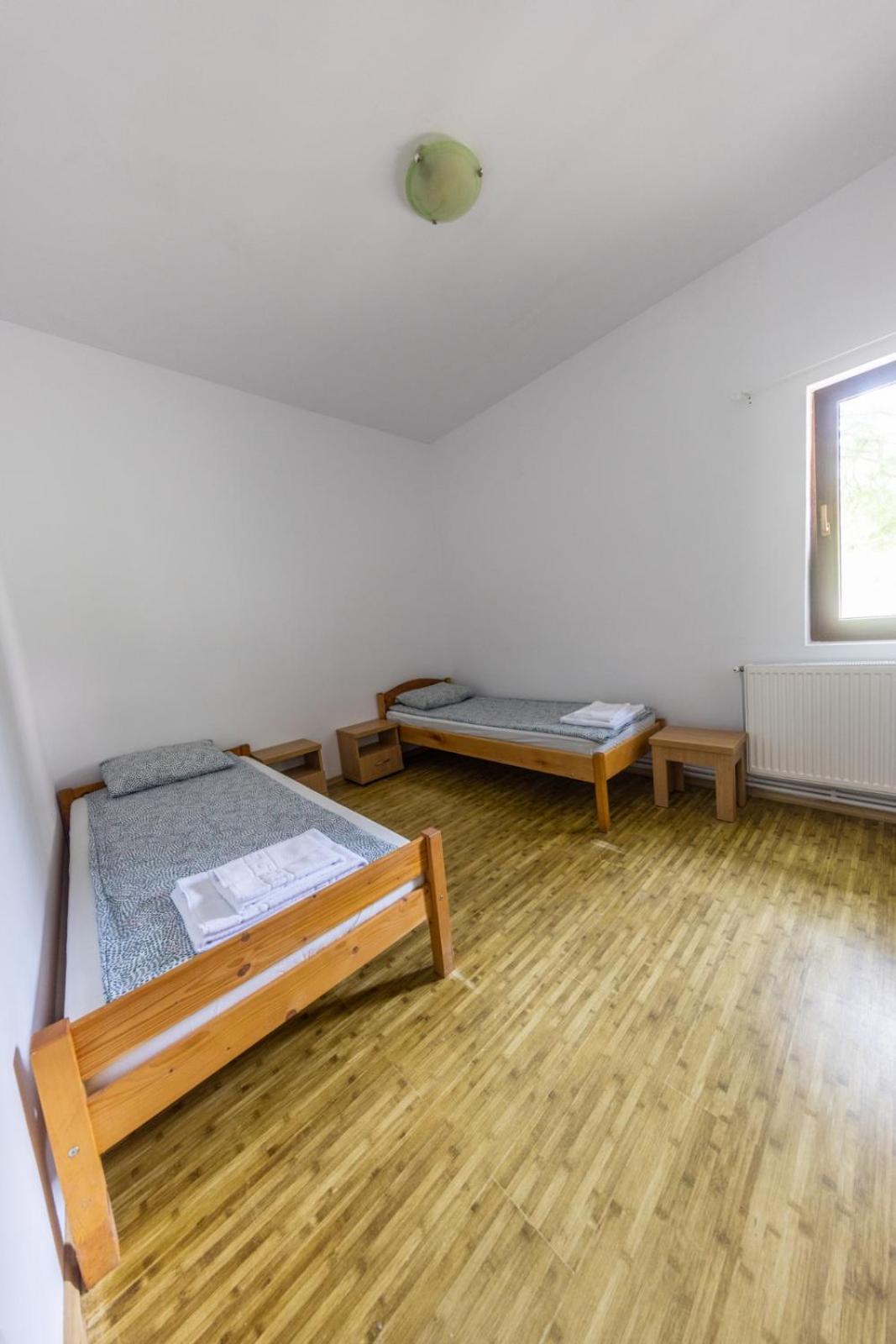 Route 68 Hostel Gurasada Park
