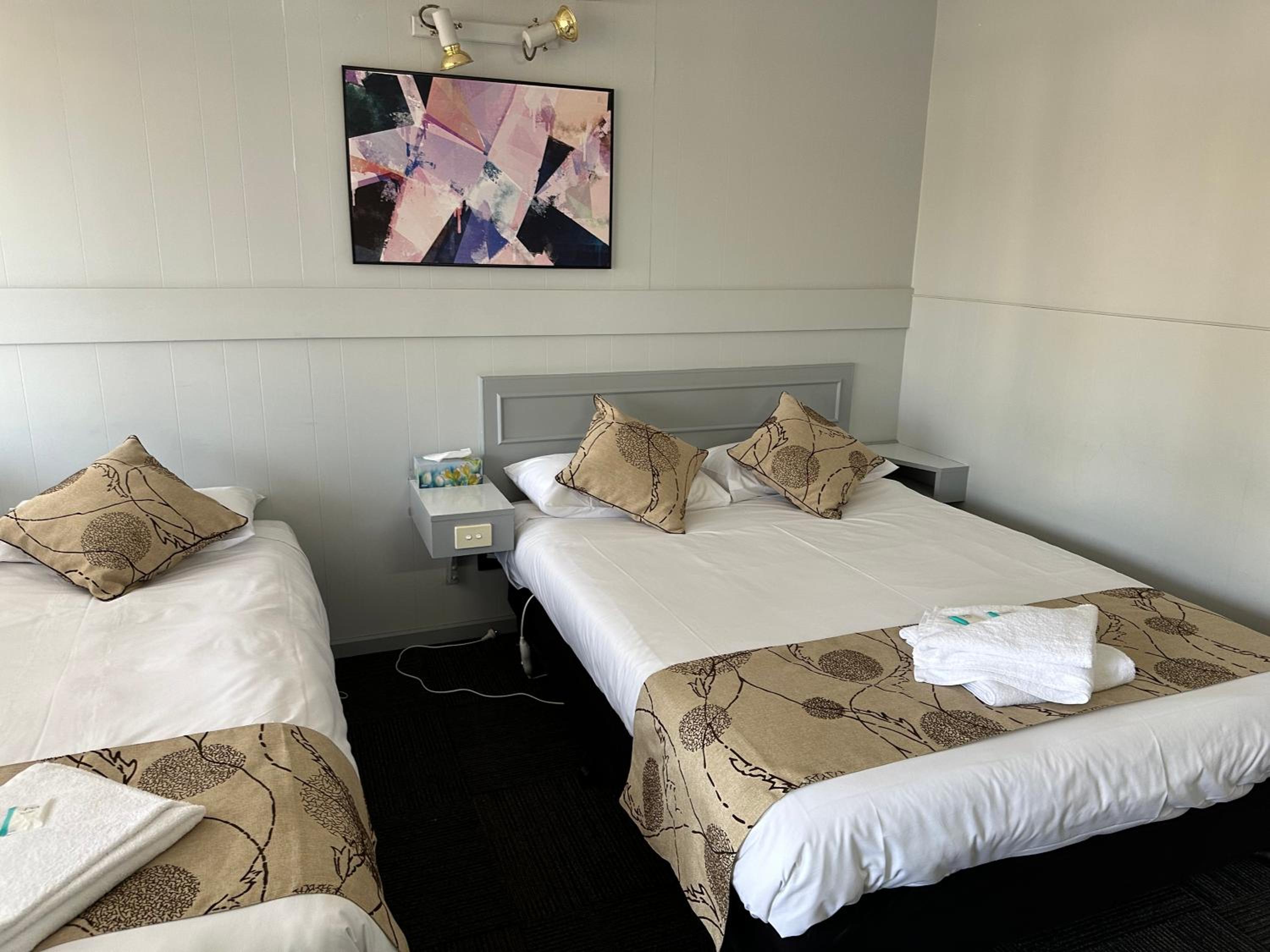 Charlton Motel