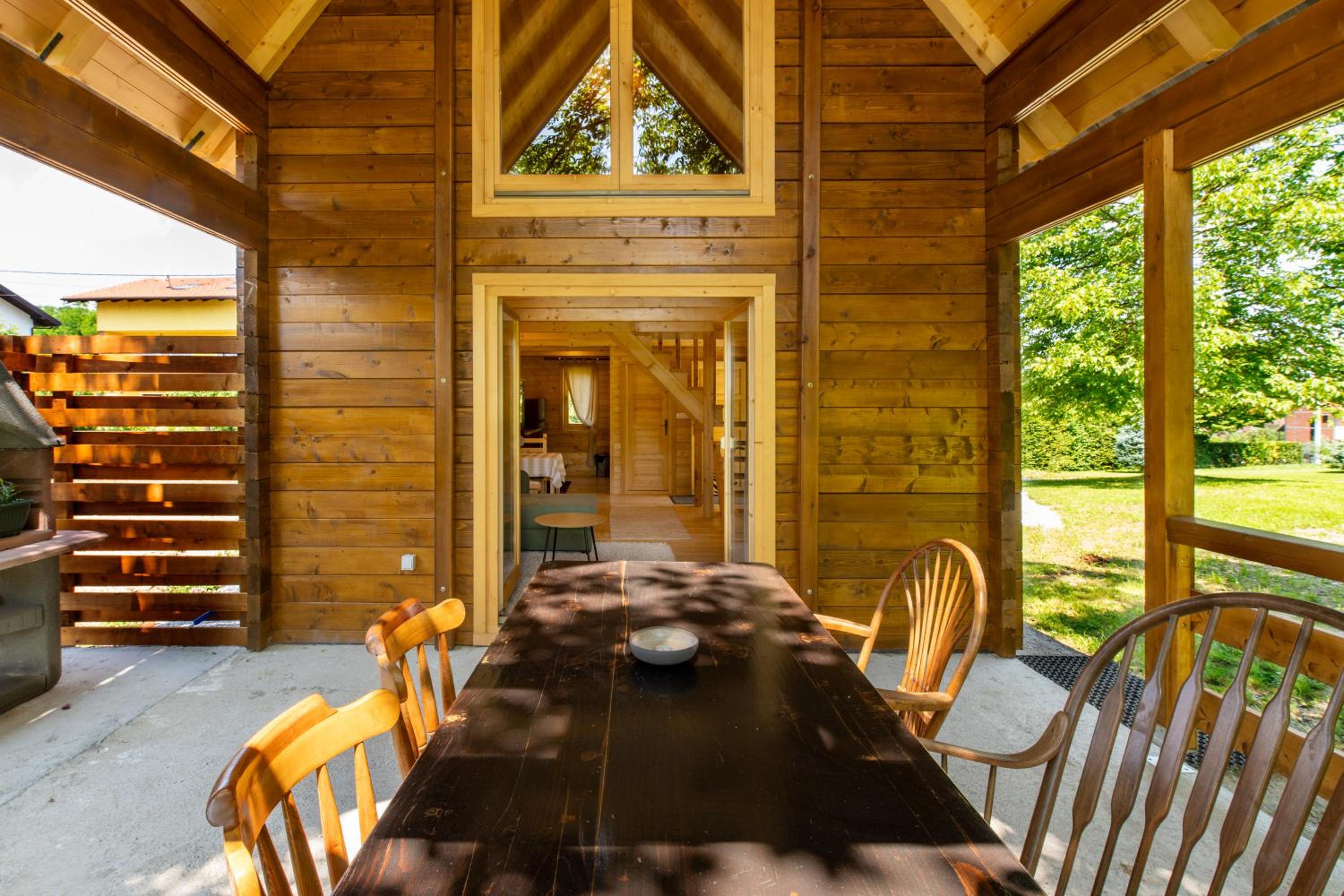 Wooden House Jela