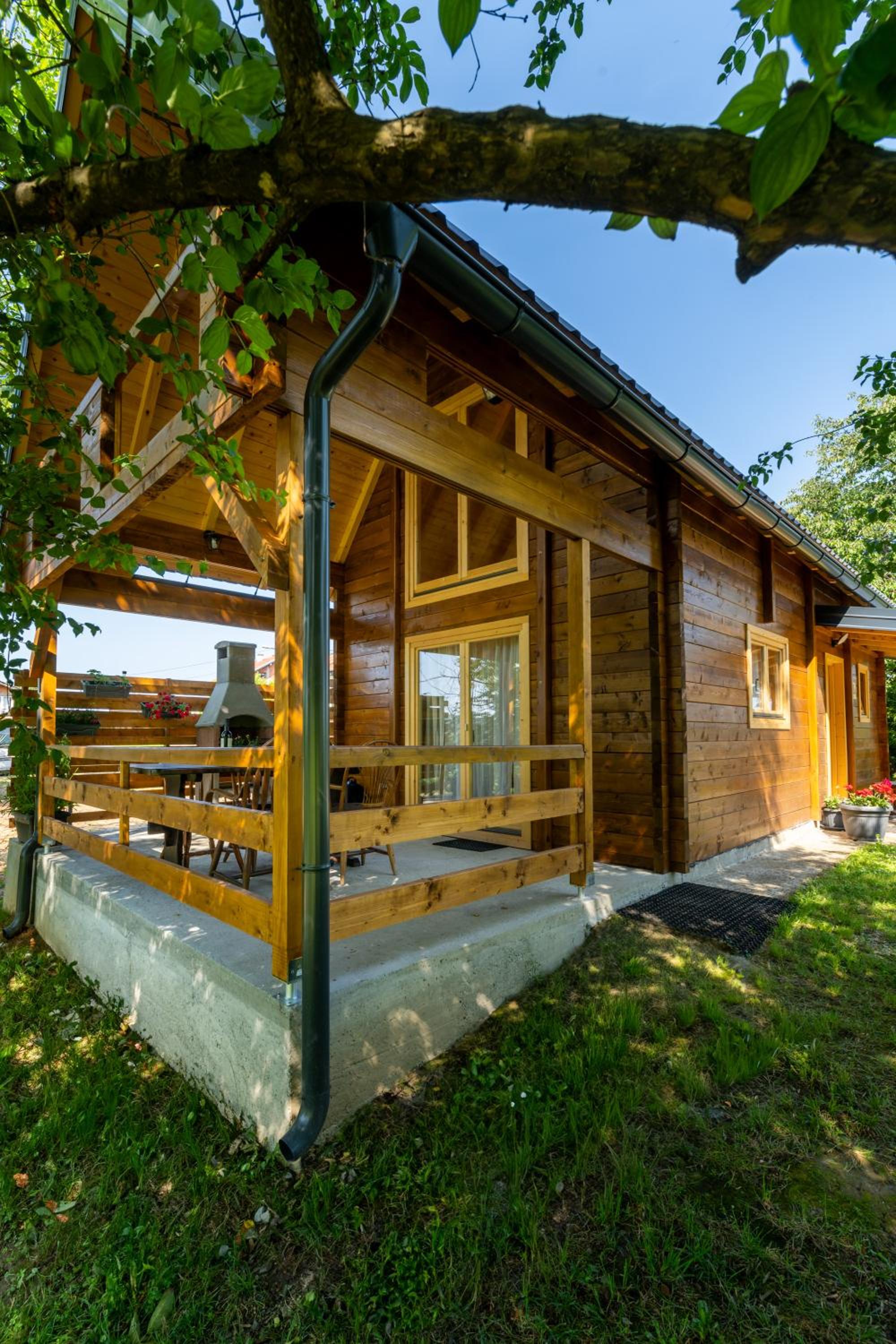 Wooden House Jela