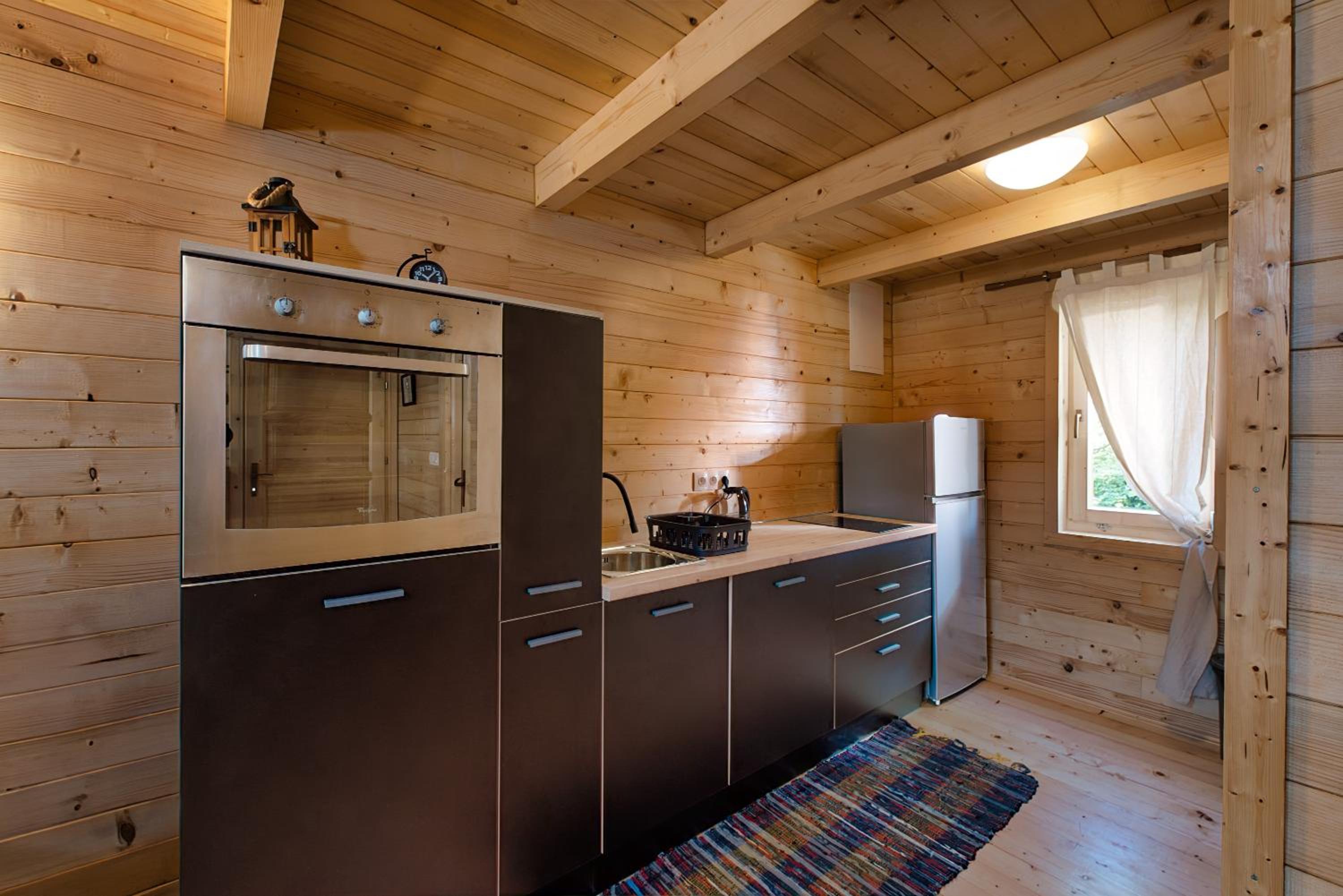 Wooden House Jela