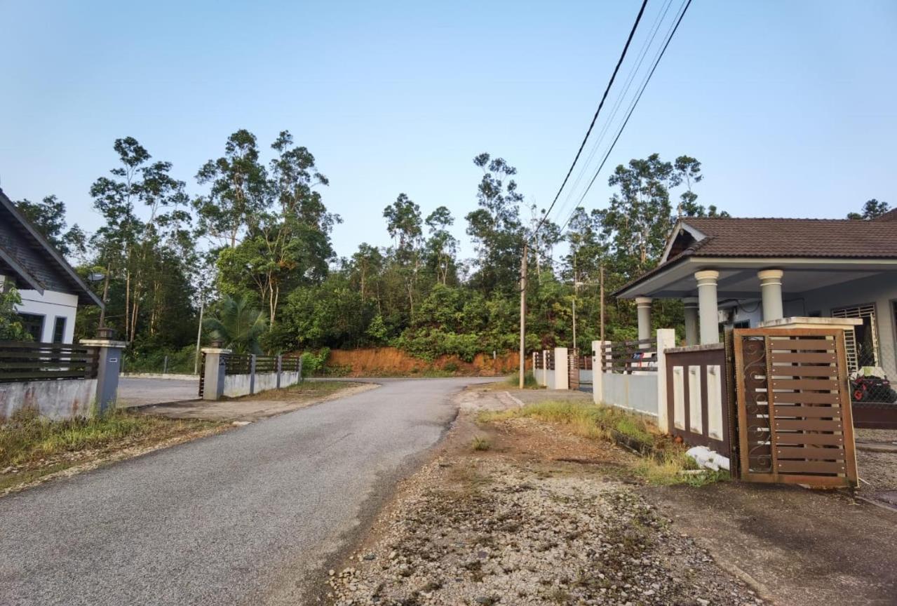 SEMI-D Marfis Homestay photo 3