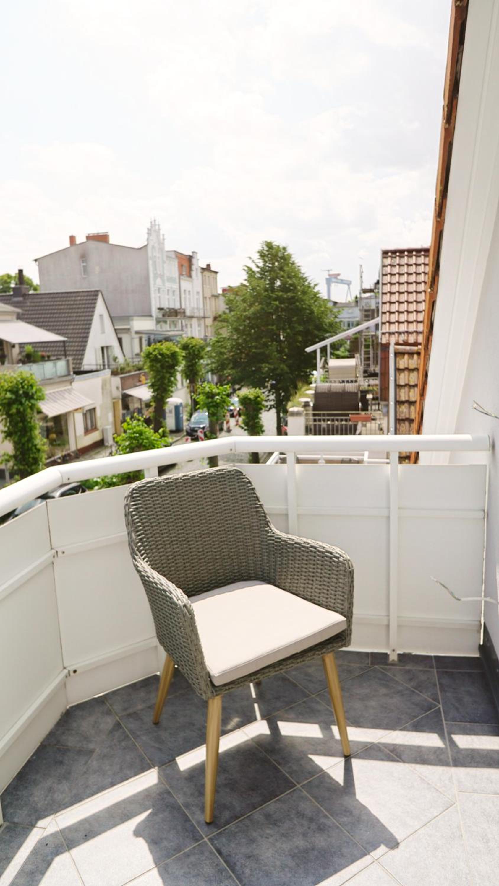 LIGHTHOUSE HOMES - moderne Ferienwohnungen mit Terrasse am Kirchenplatz