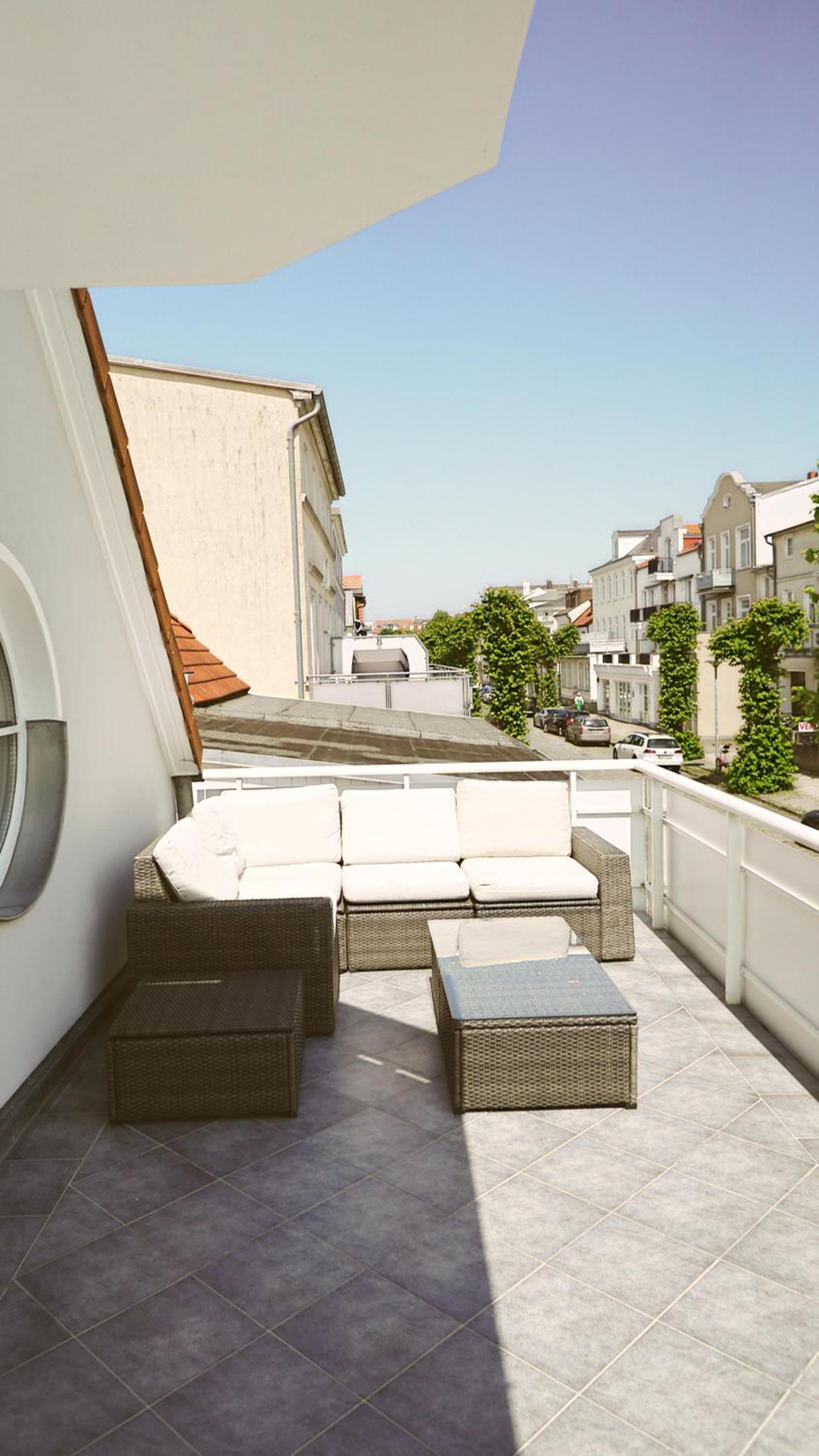 LIGHTHOUSE HOMES - moderne Ferienwohnungen mit Terrasse am Kirchenplatz