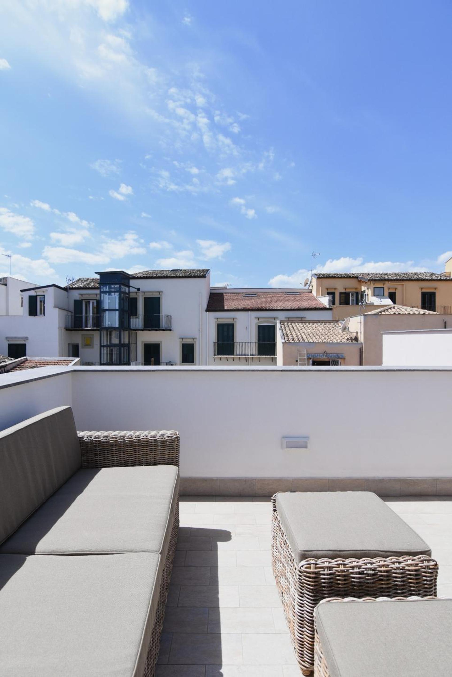 Maciuni Apartment con terrazza
