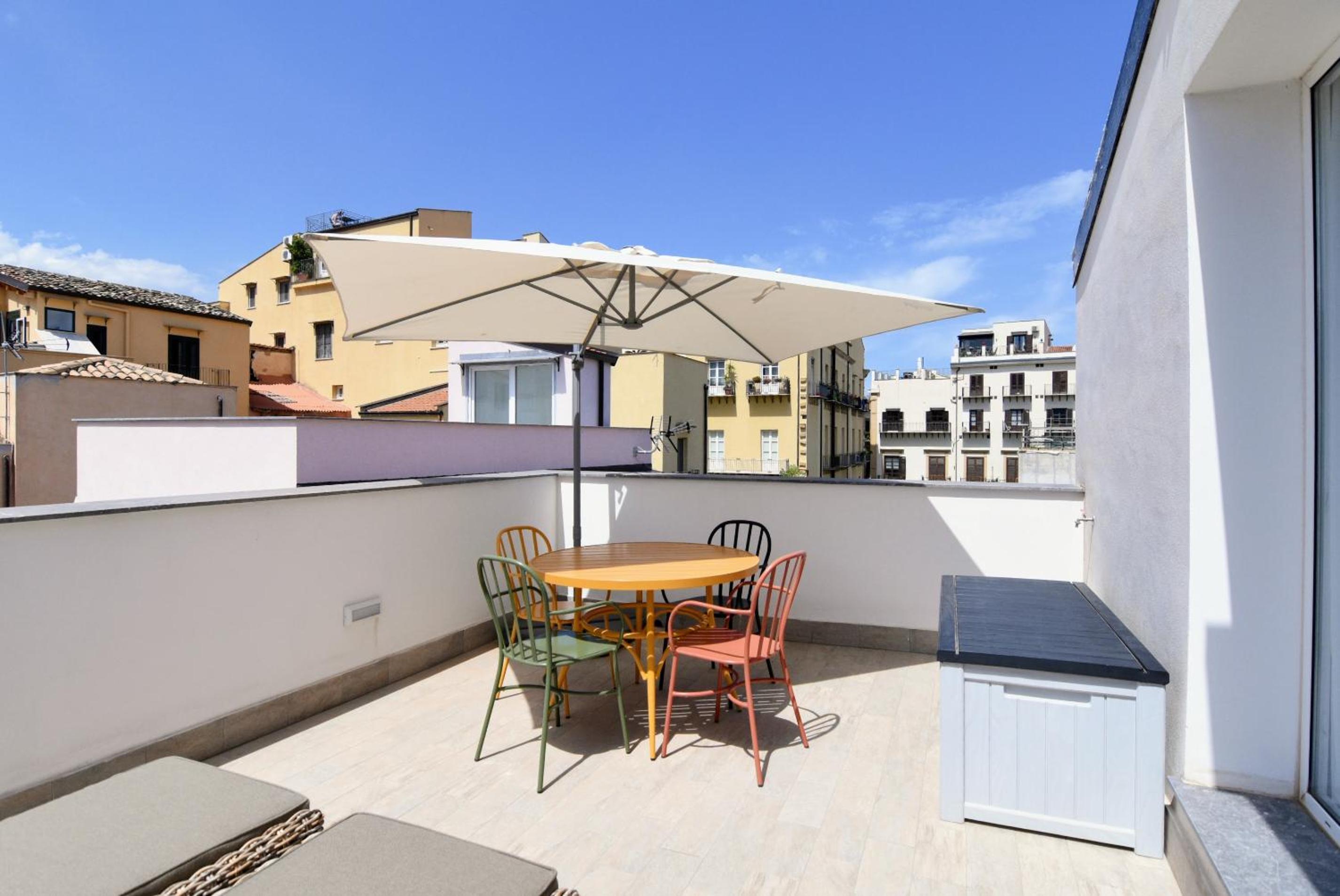 Maciuni Apartment con terrazza