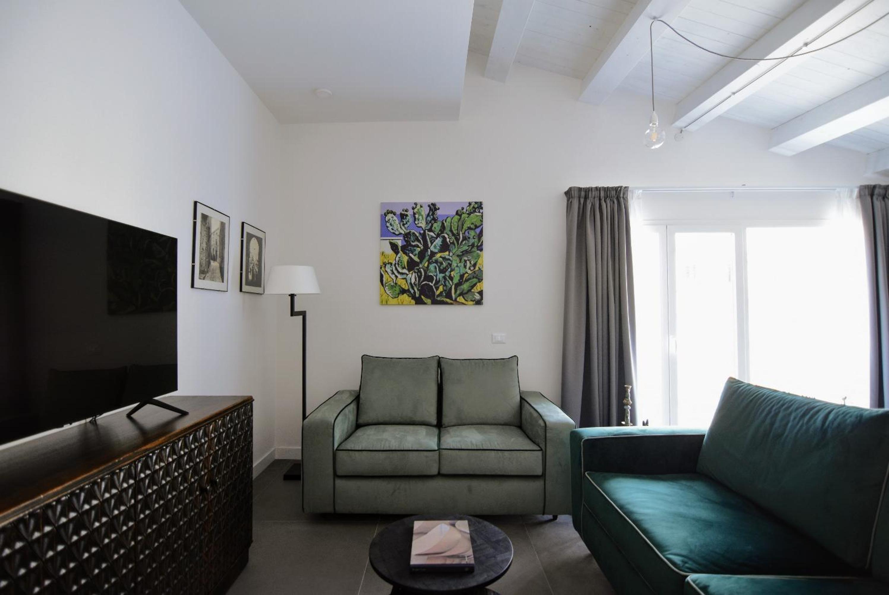 Maciuni Apartment con terrazza