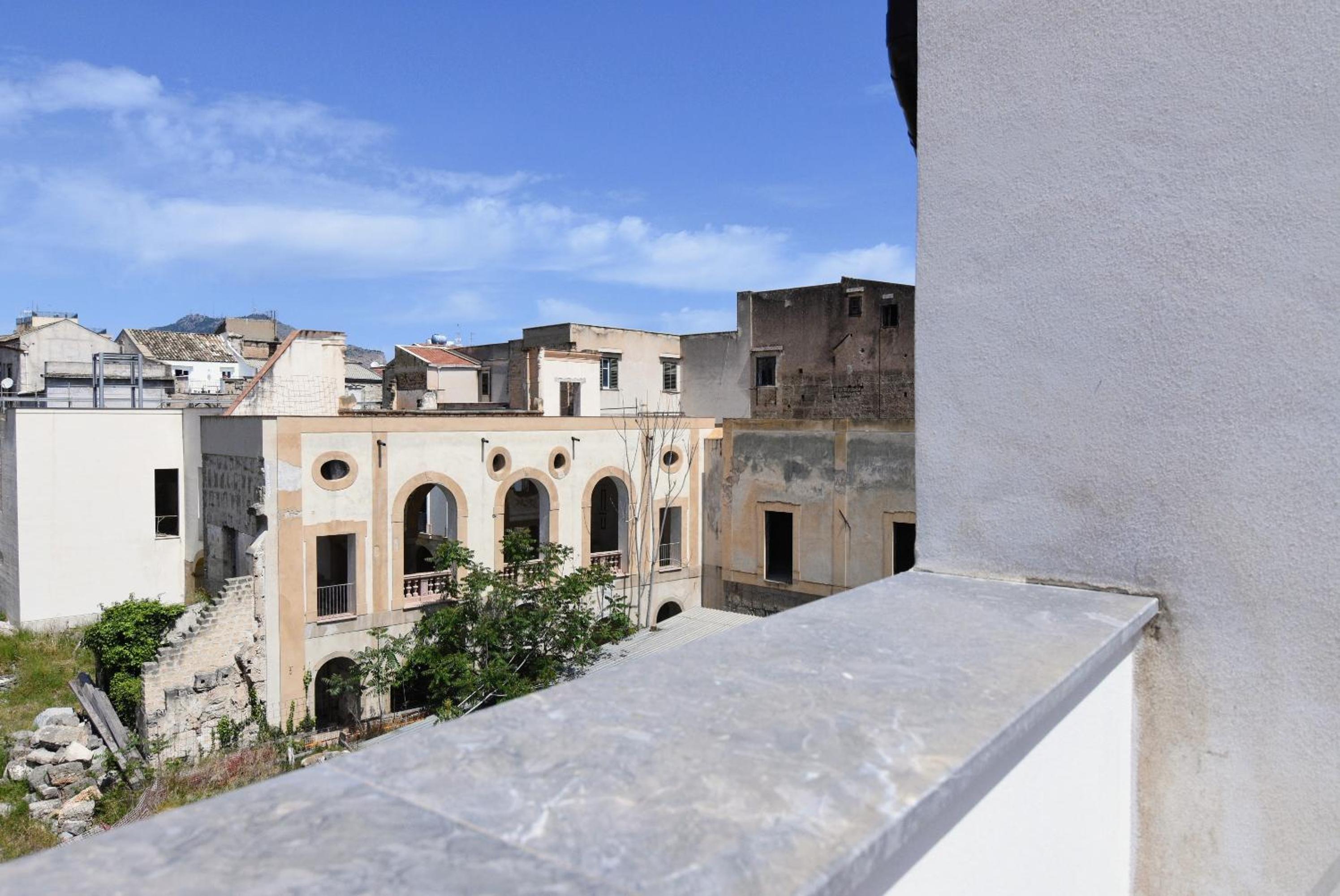 Maciuni Apartment con terrazza