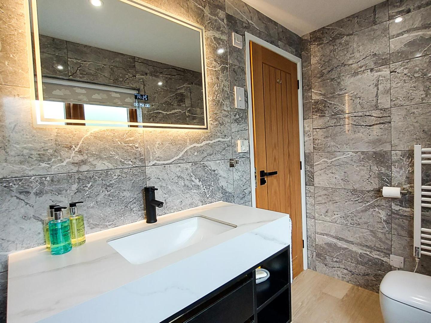 Meadow View Apartments are 2 and 3 bedroomed with private parking view 5