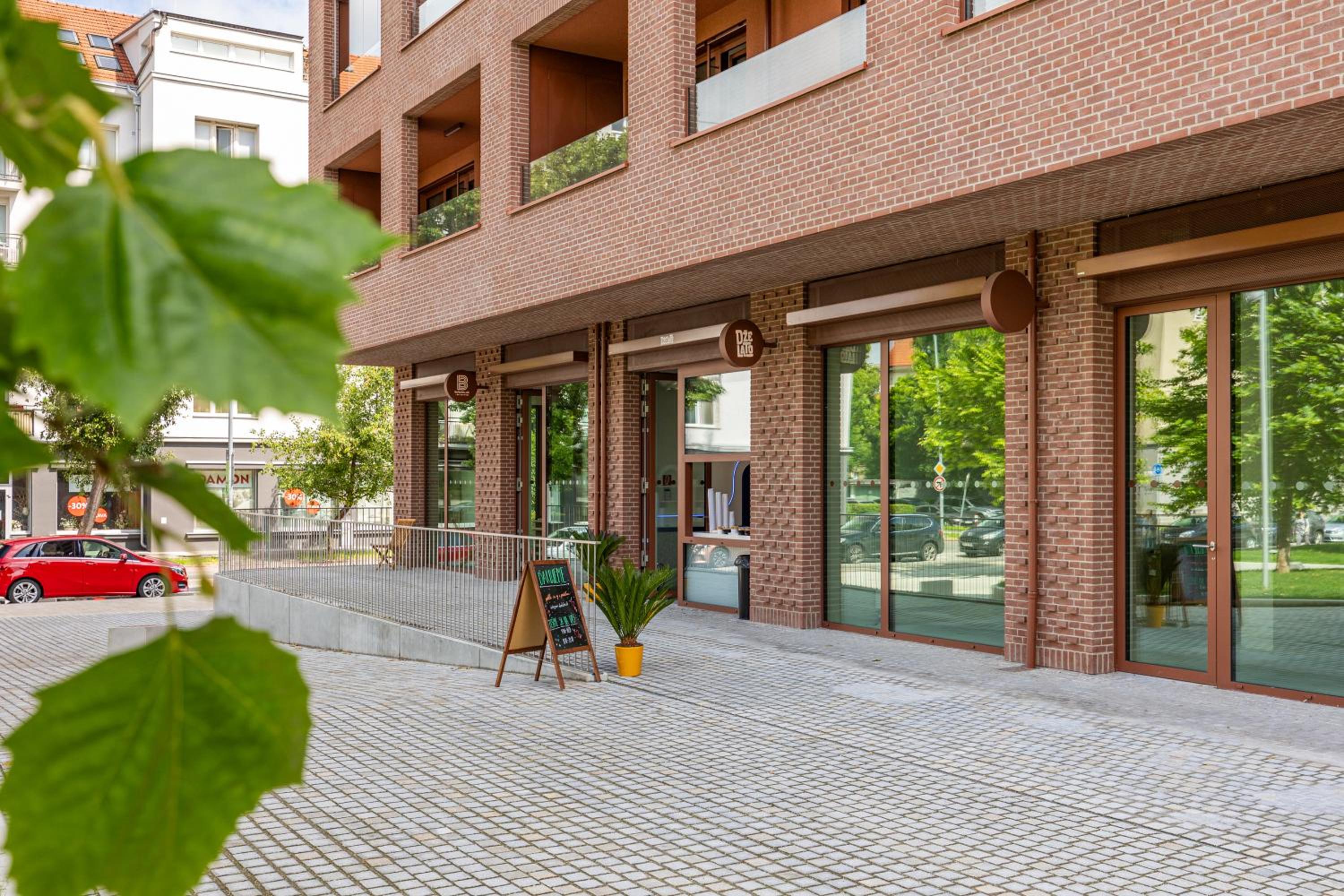 Modern Oasis in Bratislava's Heaven view 3
