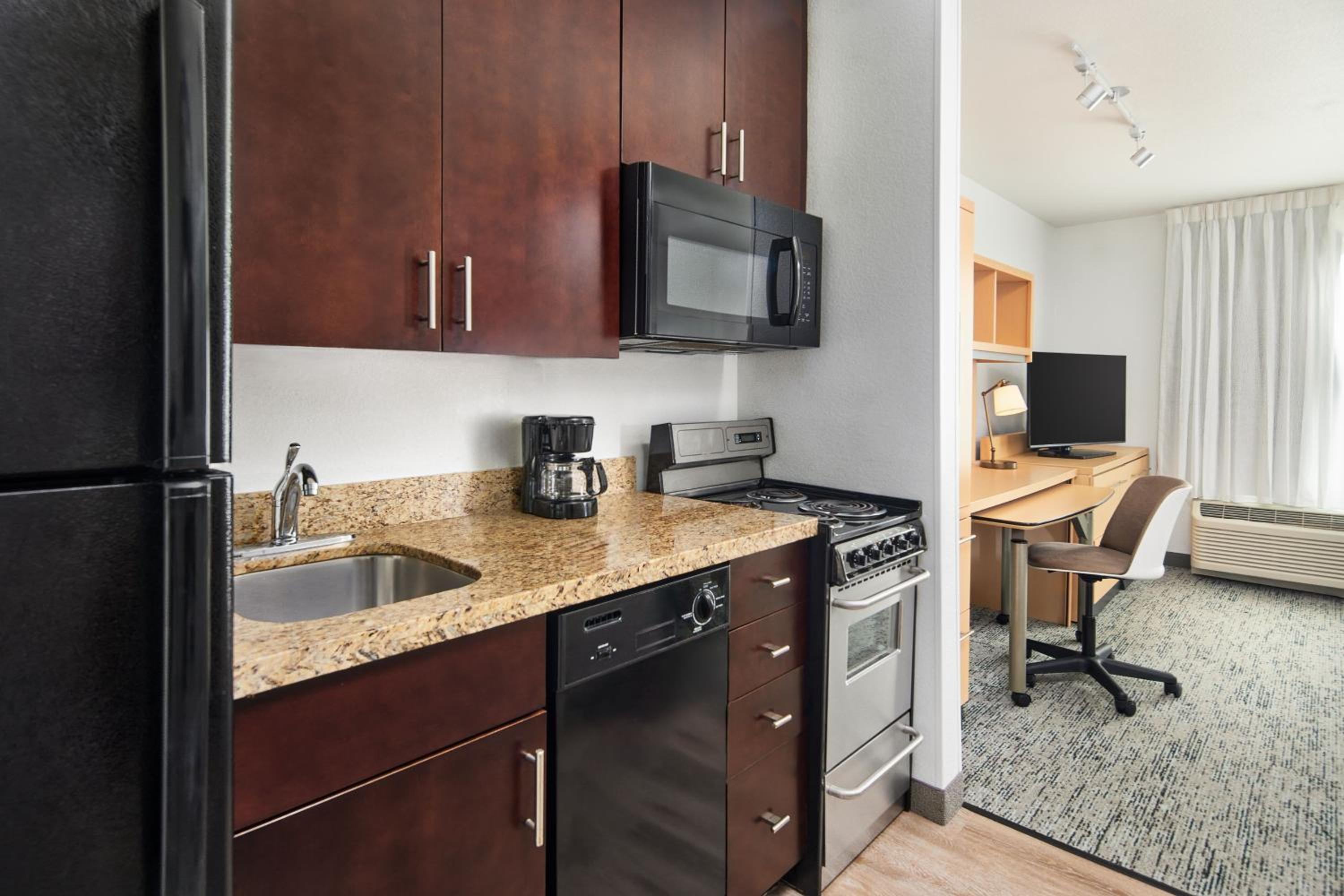 Garden City Vacations - TownePlace Suites by Marriott Garden City - Property Image 14