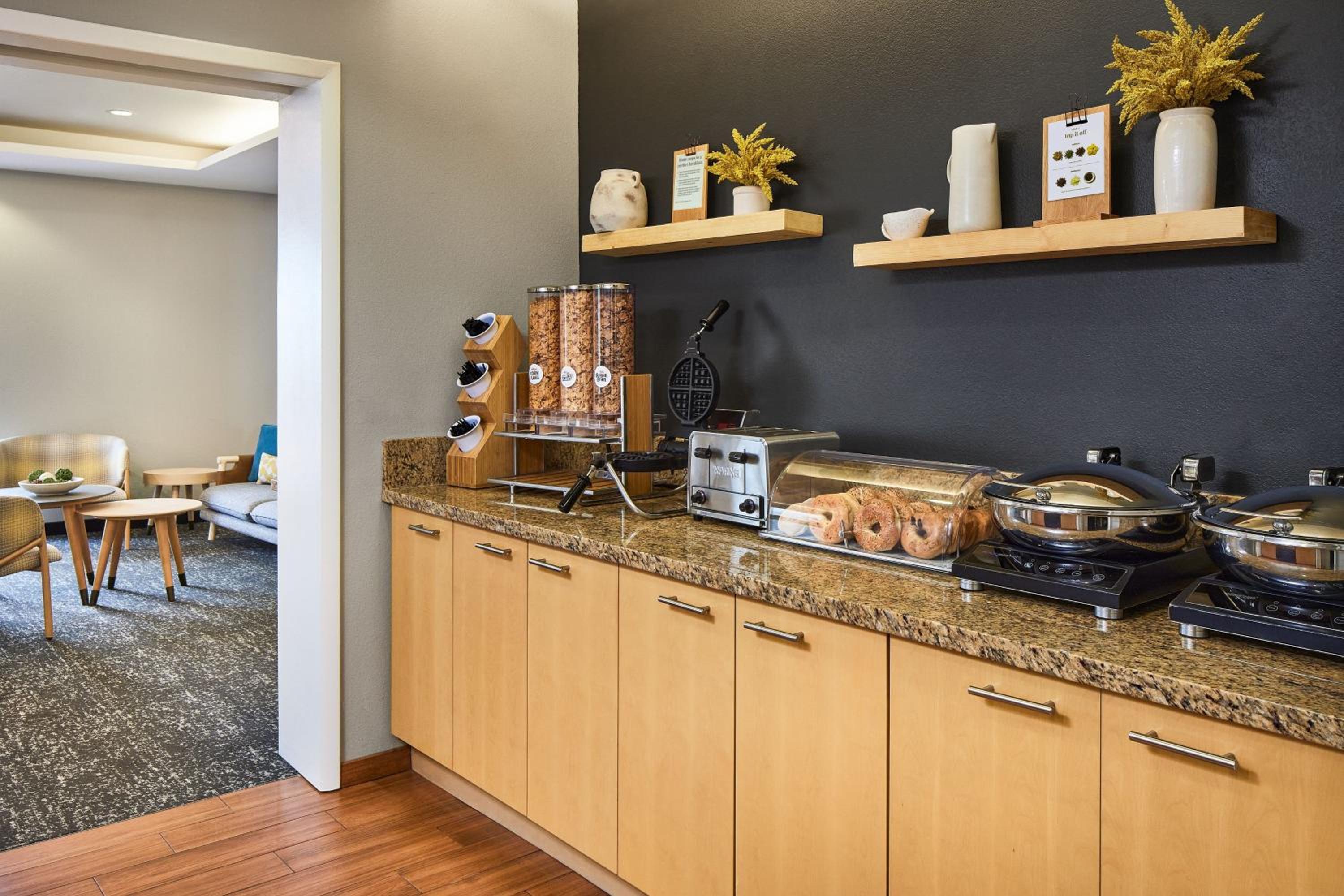 Garden City Vacations - TownePlace Suites by Marriott Garden City - Property Image 6