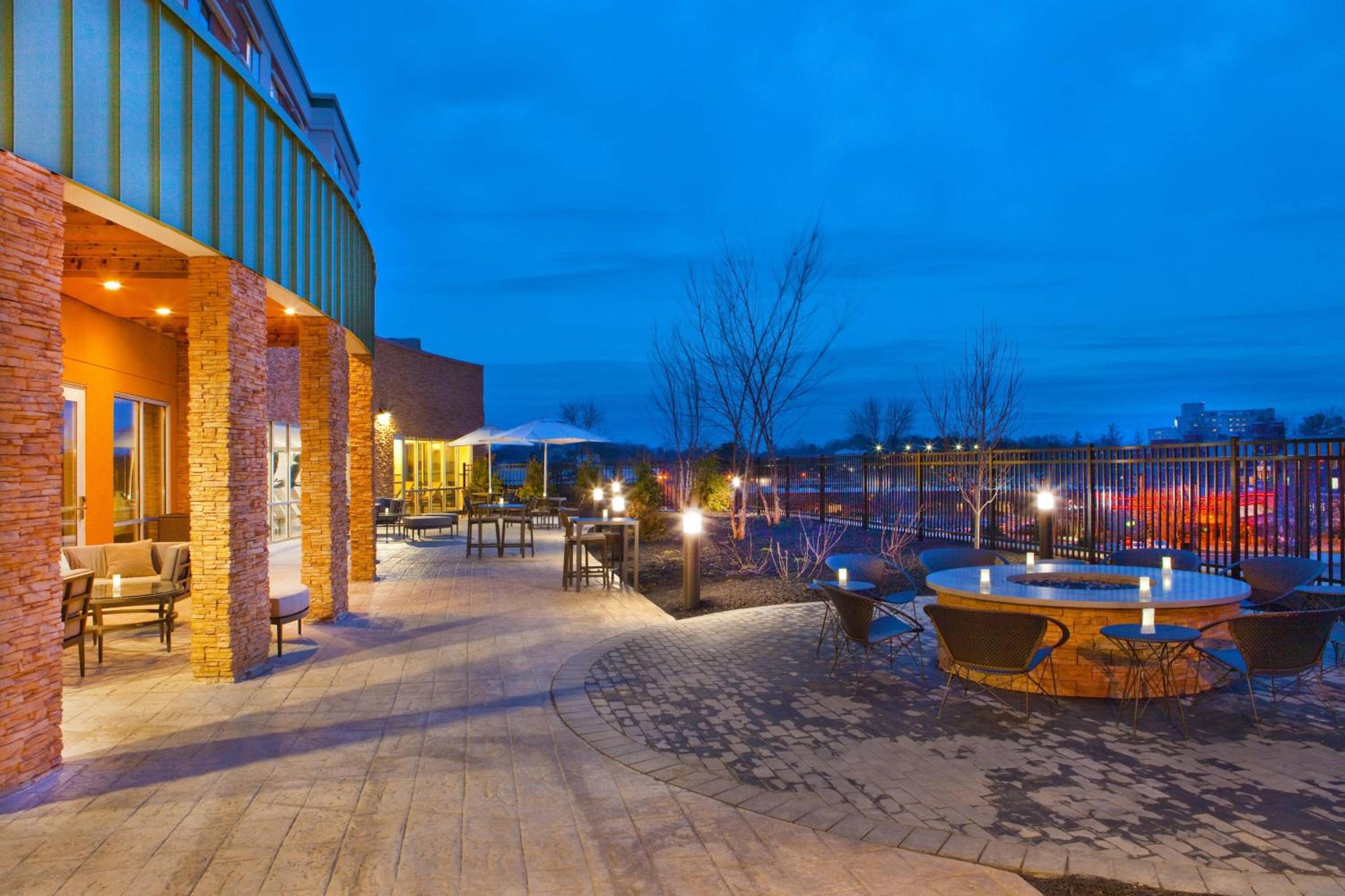 Courtyard by Marriott Yonkers Westchester County - Property Image 11