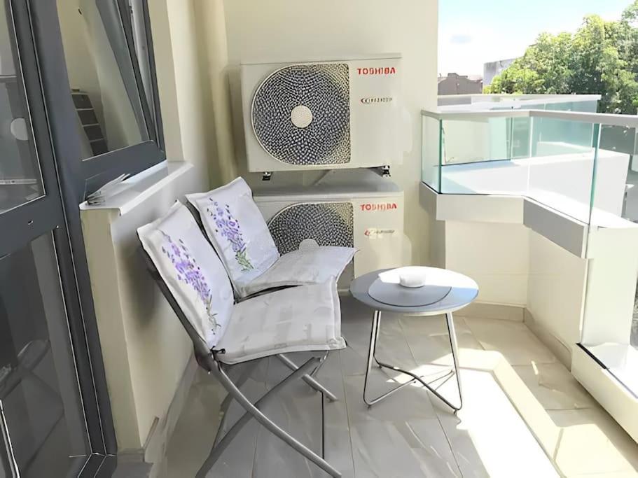 HOT Main Square Newly Built Modern Apartment
