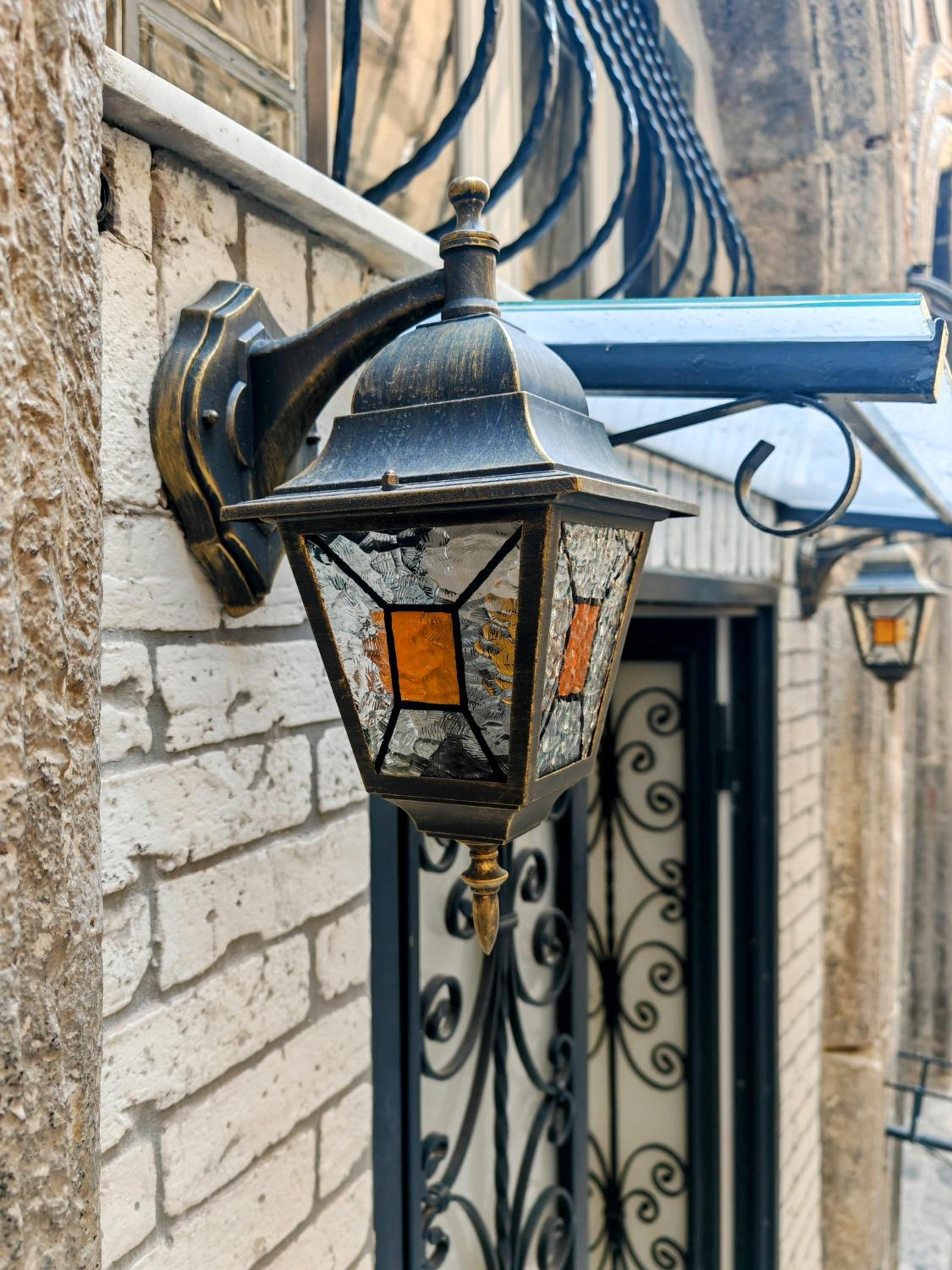 Ai due Archi