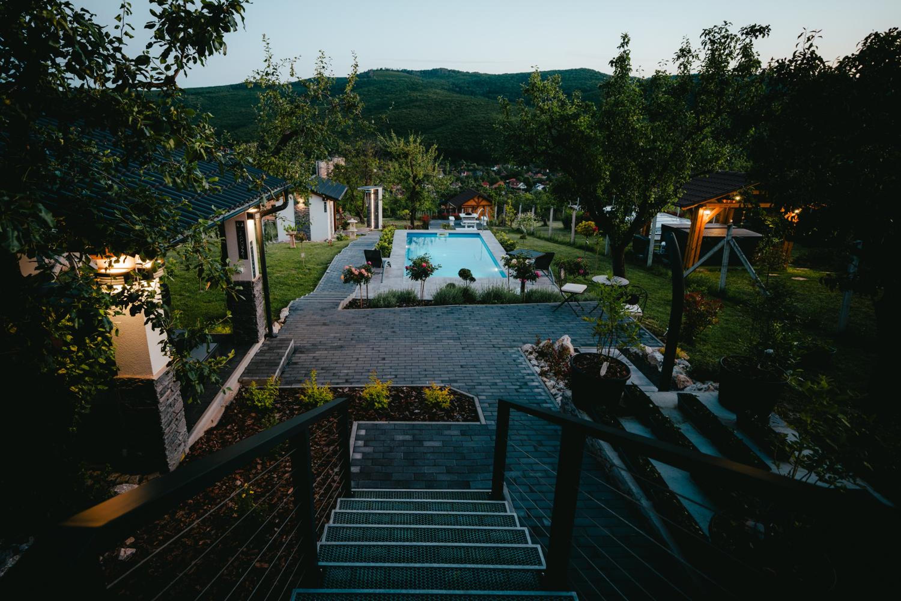 Photo 10
