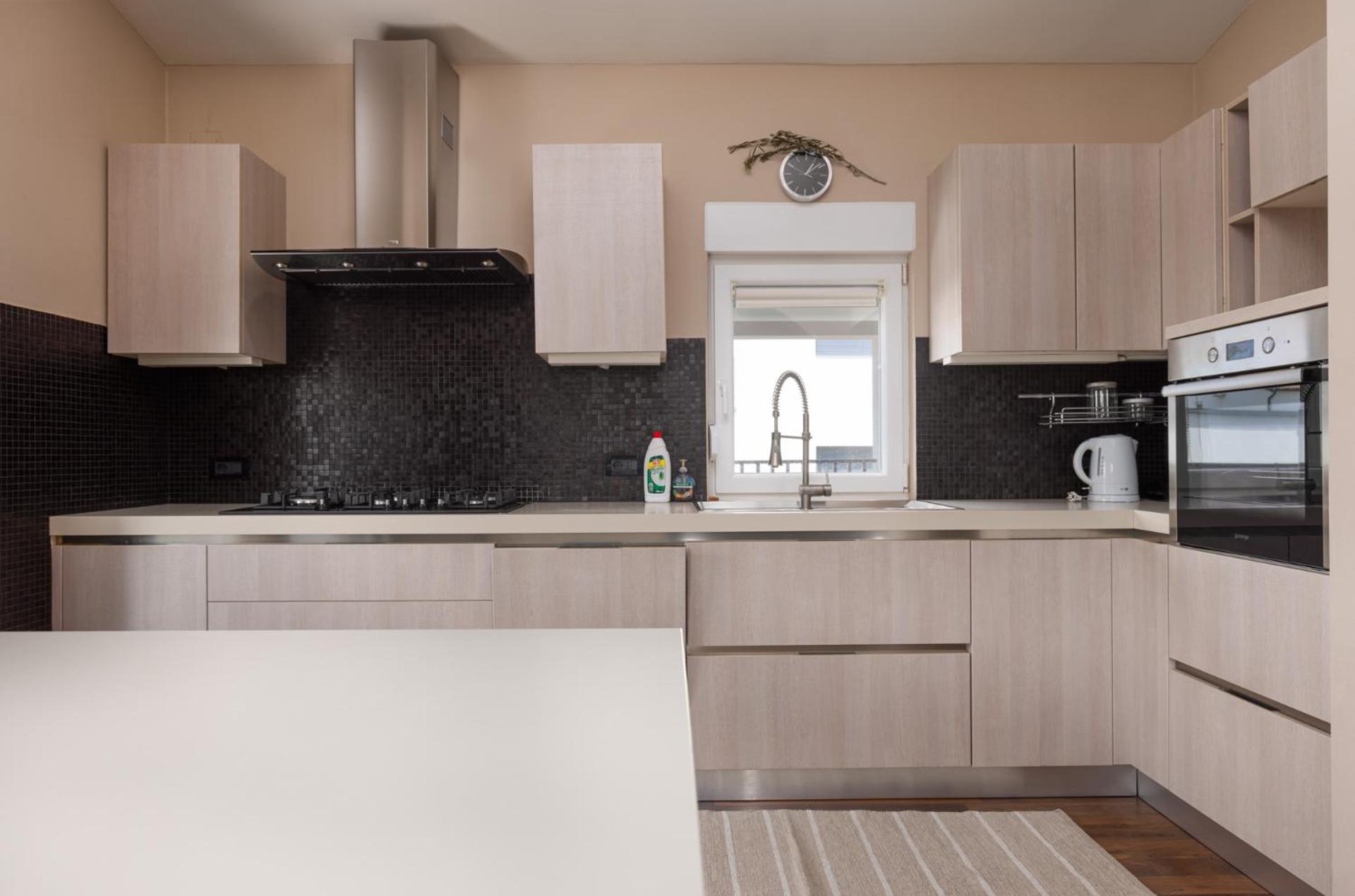 Toni  Julija - Property Image 5