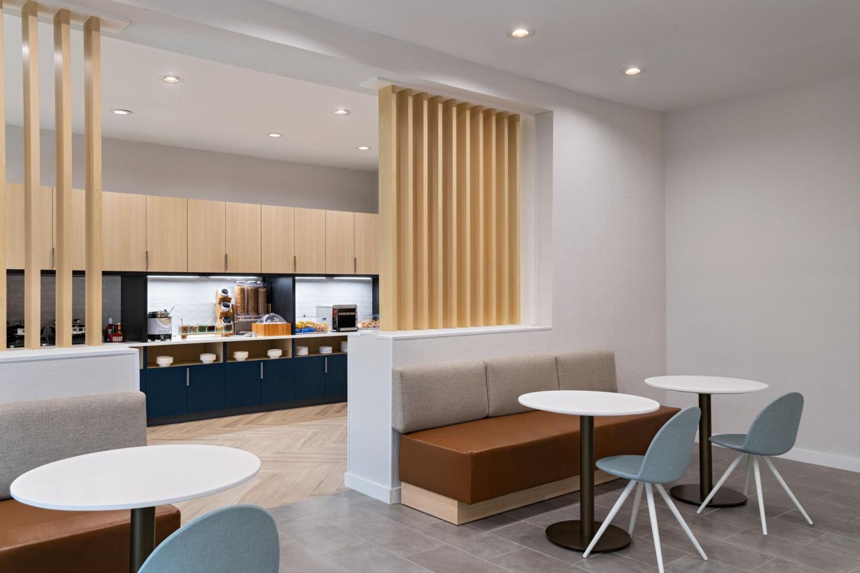 Weatherford Vacations - TownePlace Suites by Marriott Weatherford - Property Image 7