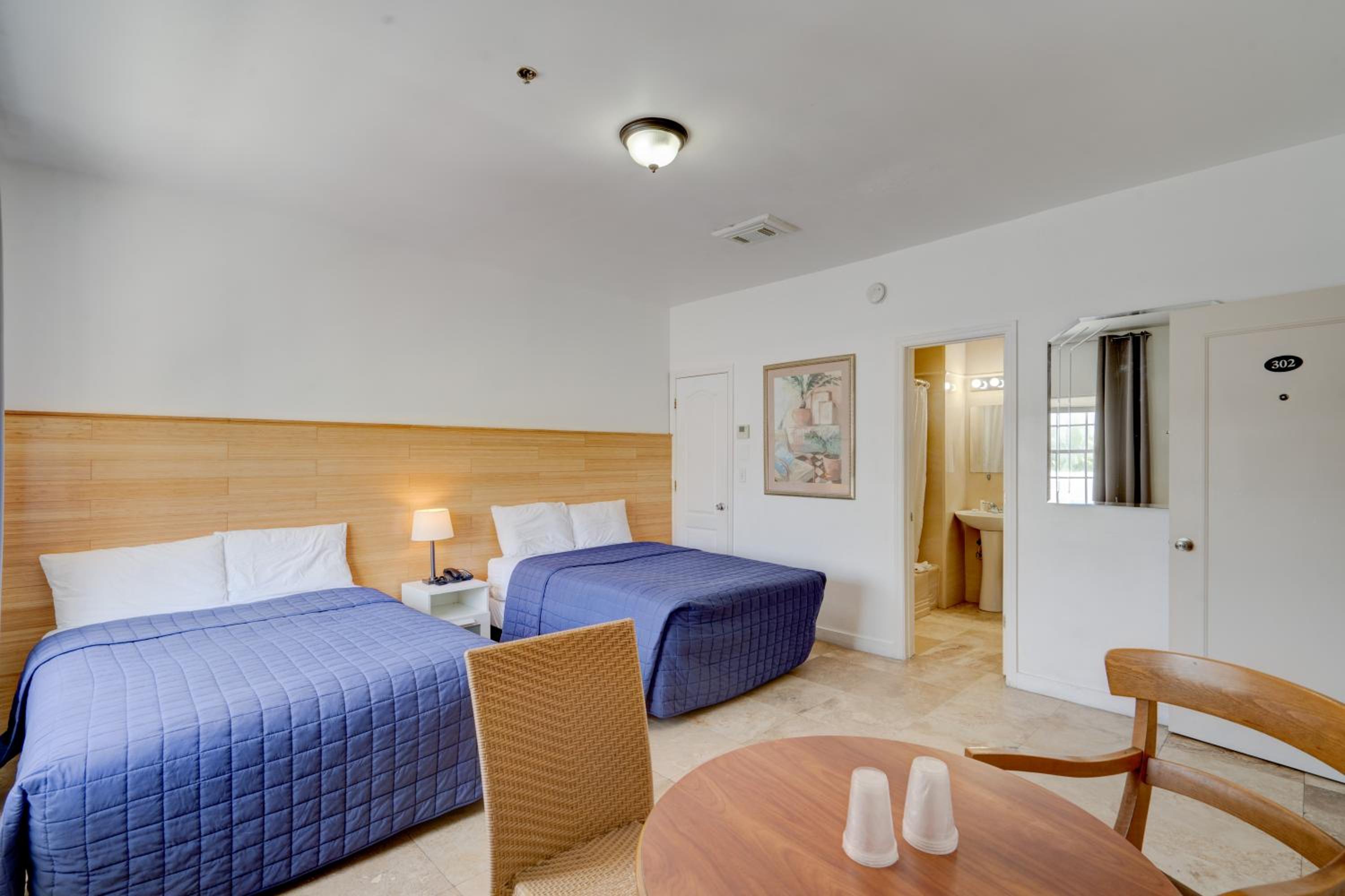 James Hotel