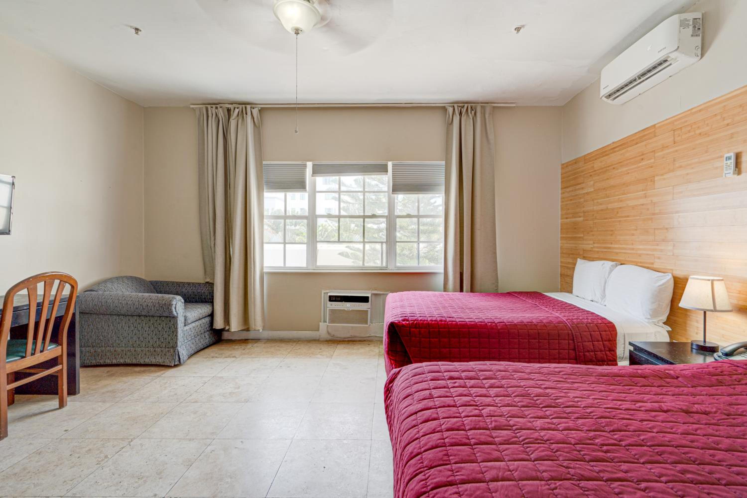 James Hotel