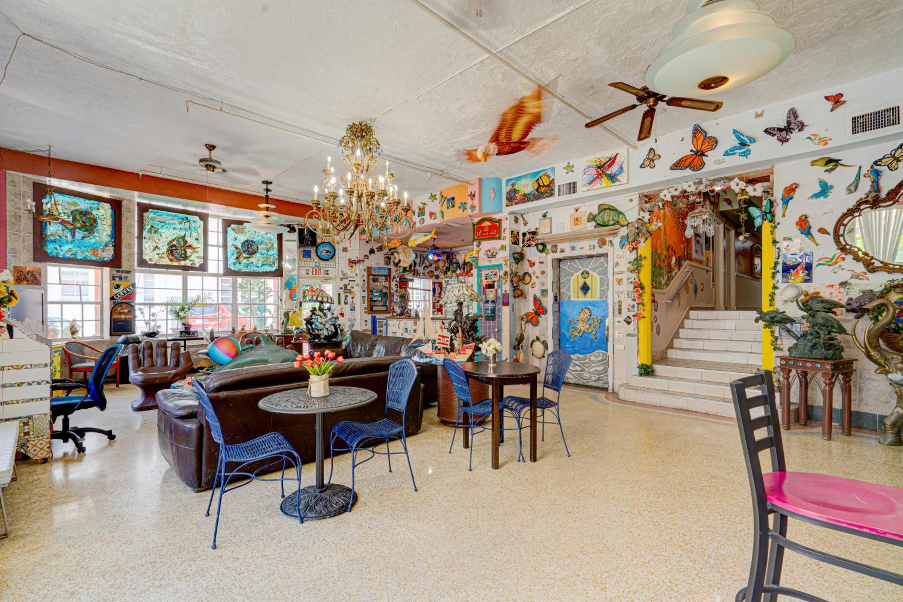 James Hotel