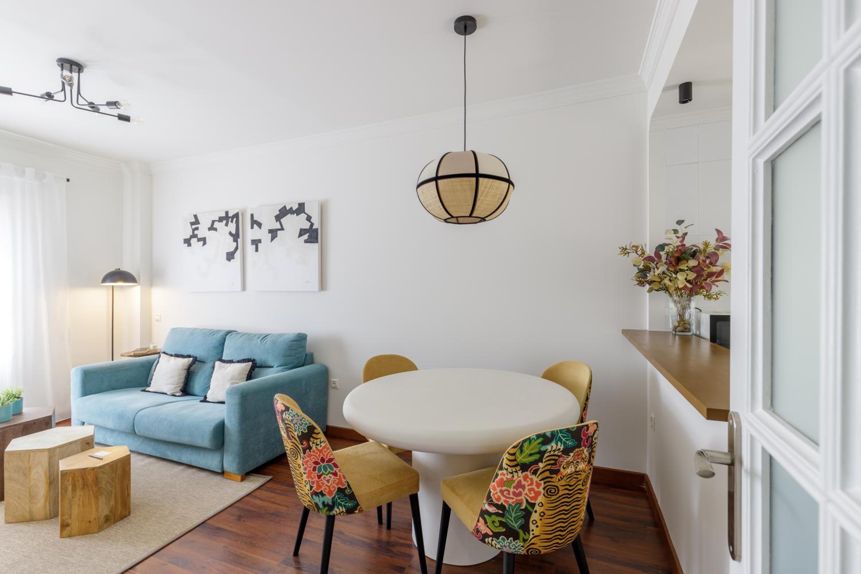 Alameda XI Boutique Apartment by Caleta Homes