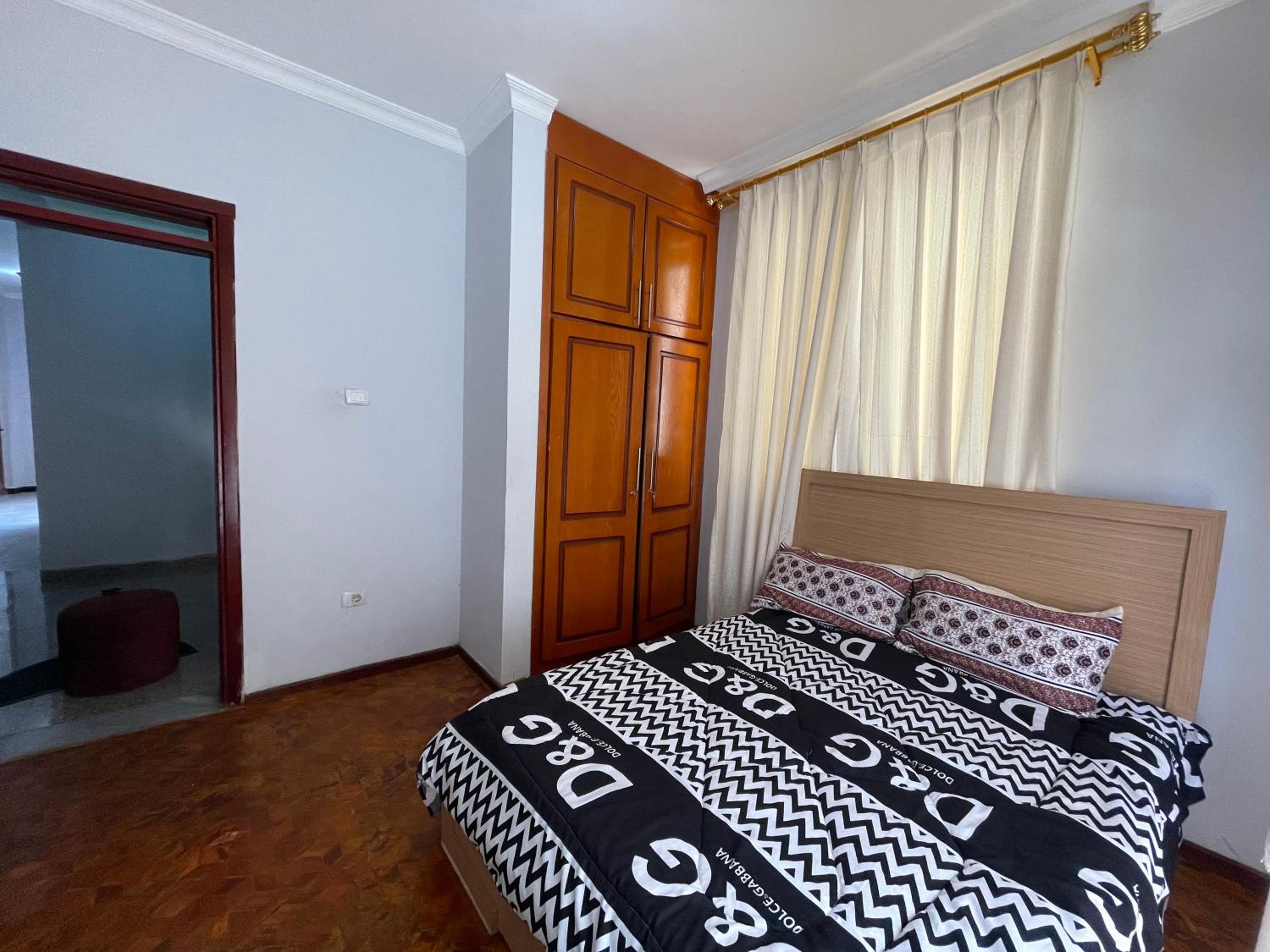 DELUXE Specious Home in a Beautiful Neighborhood