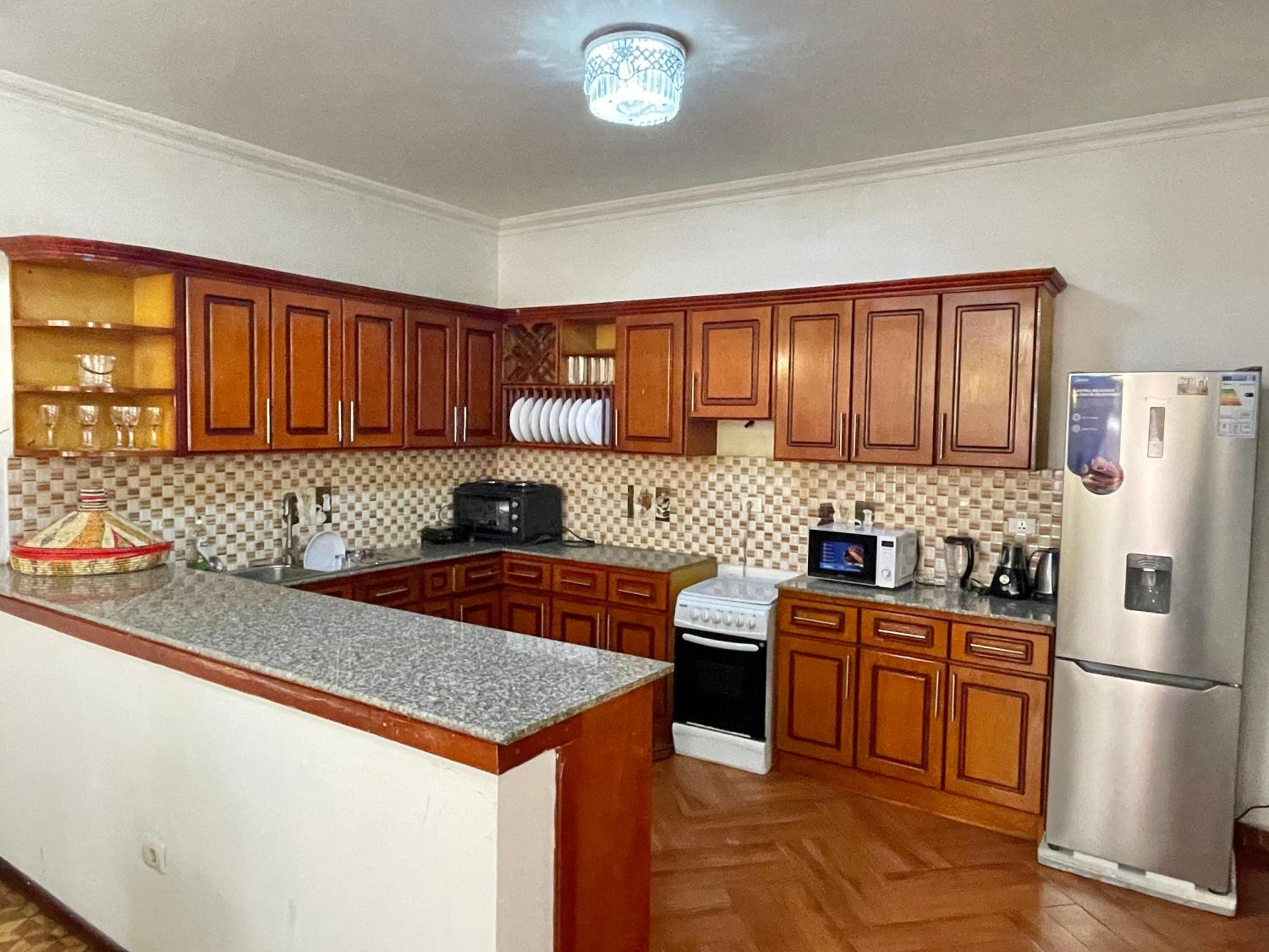 DELUXE Specious Home in a Beautiful Neighborhood