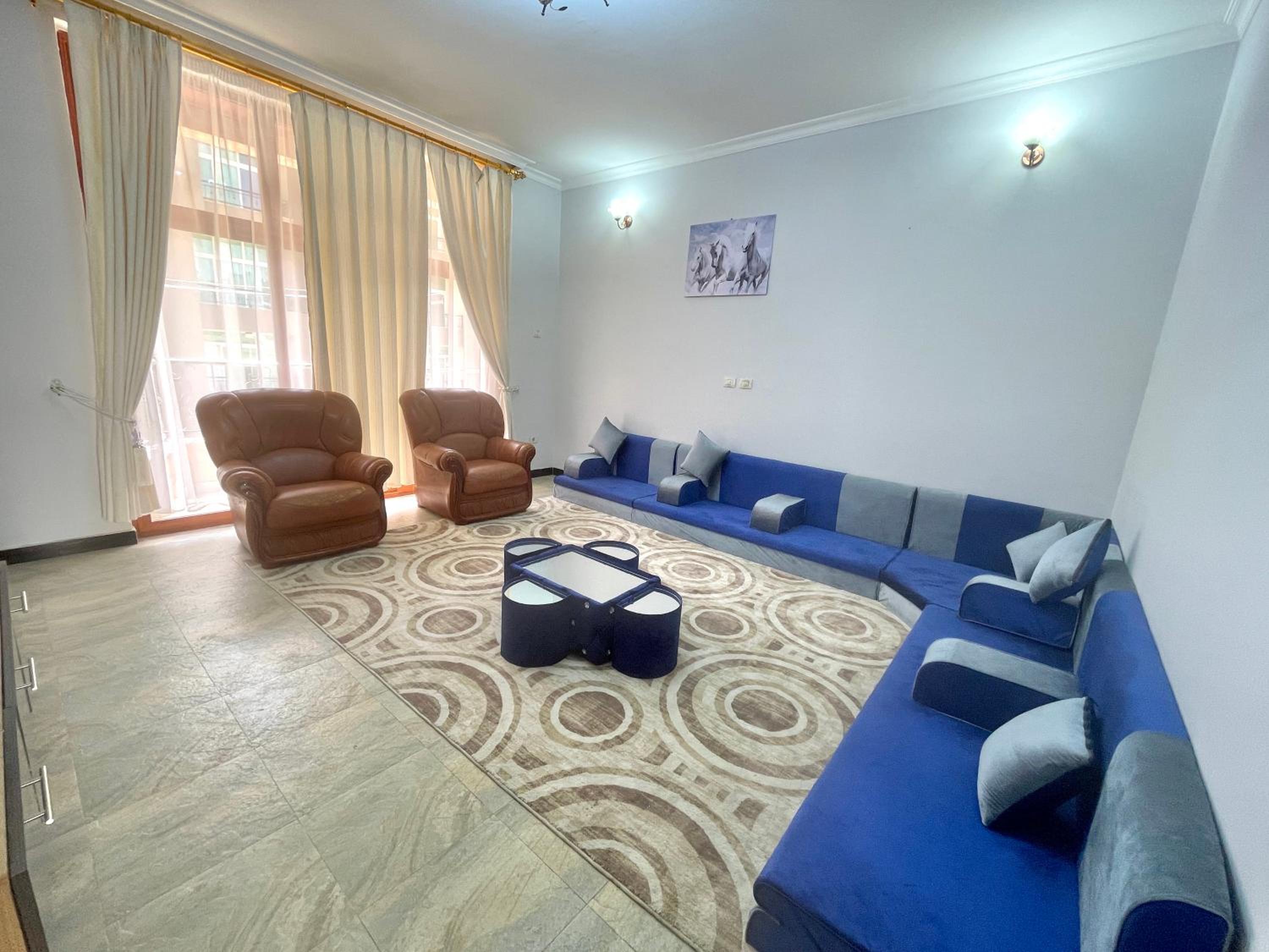 DELUXE Specious Home in a Beautiful Neighborhood