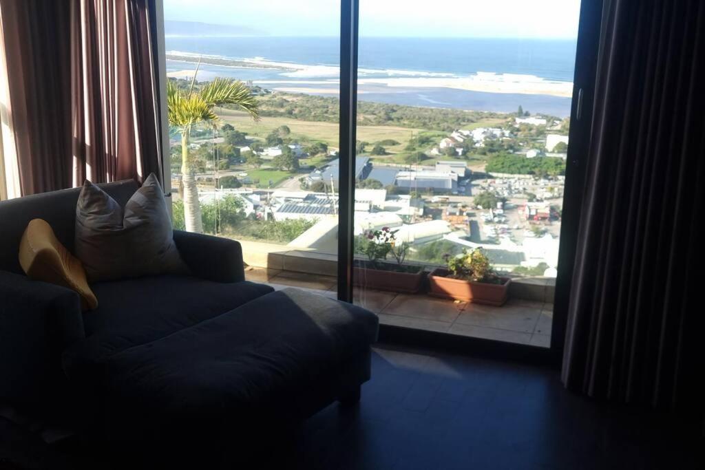 Epic 5 Bedroom mansion view 3