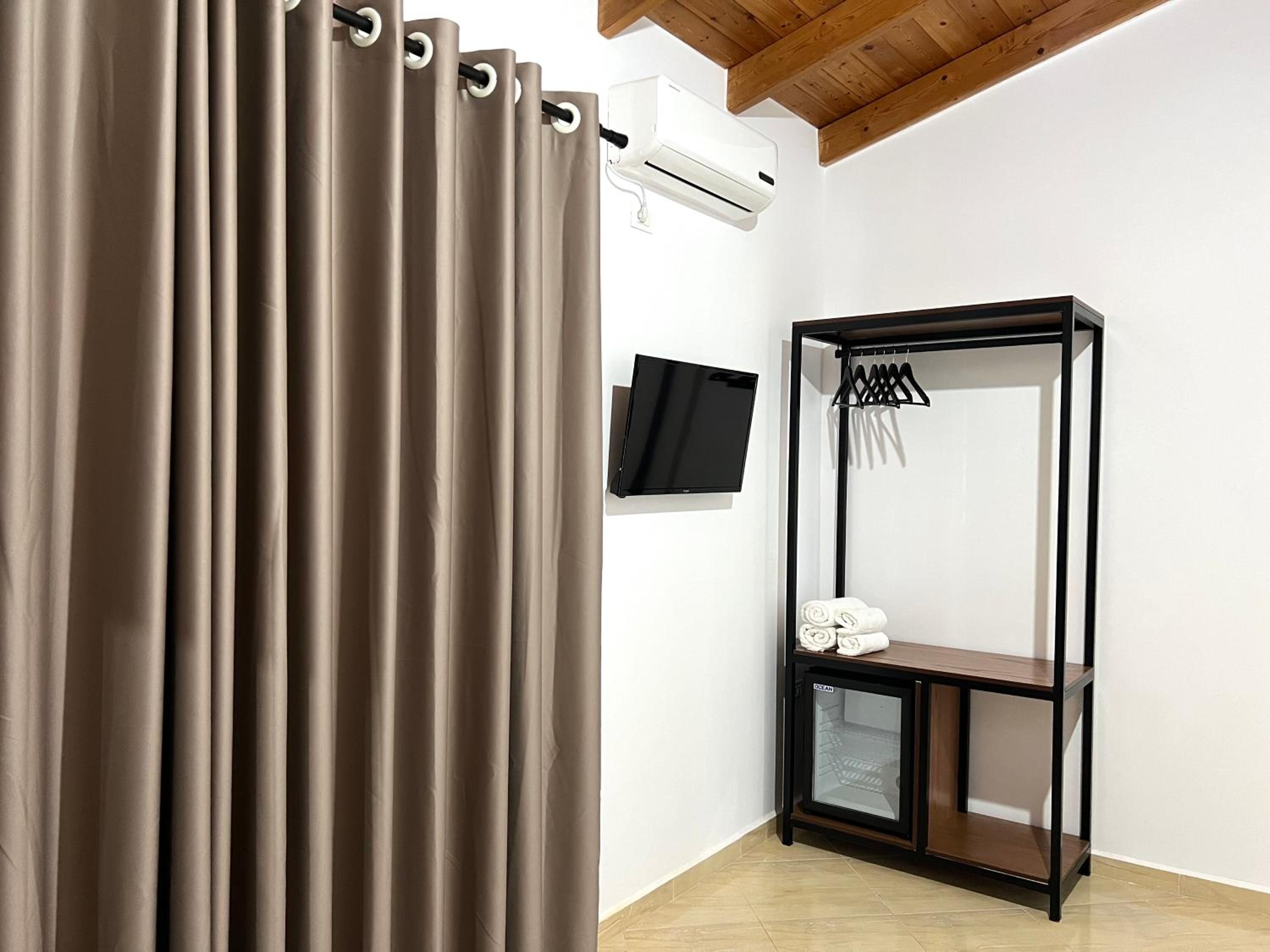 Dine Hotel