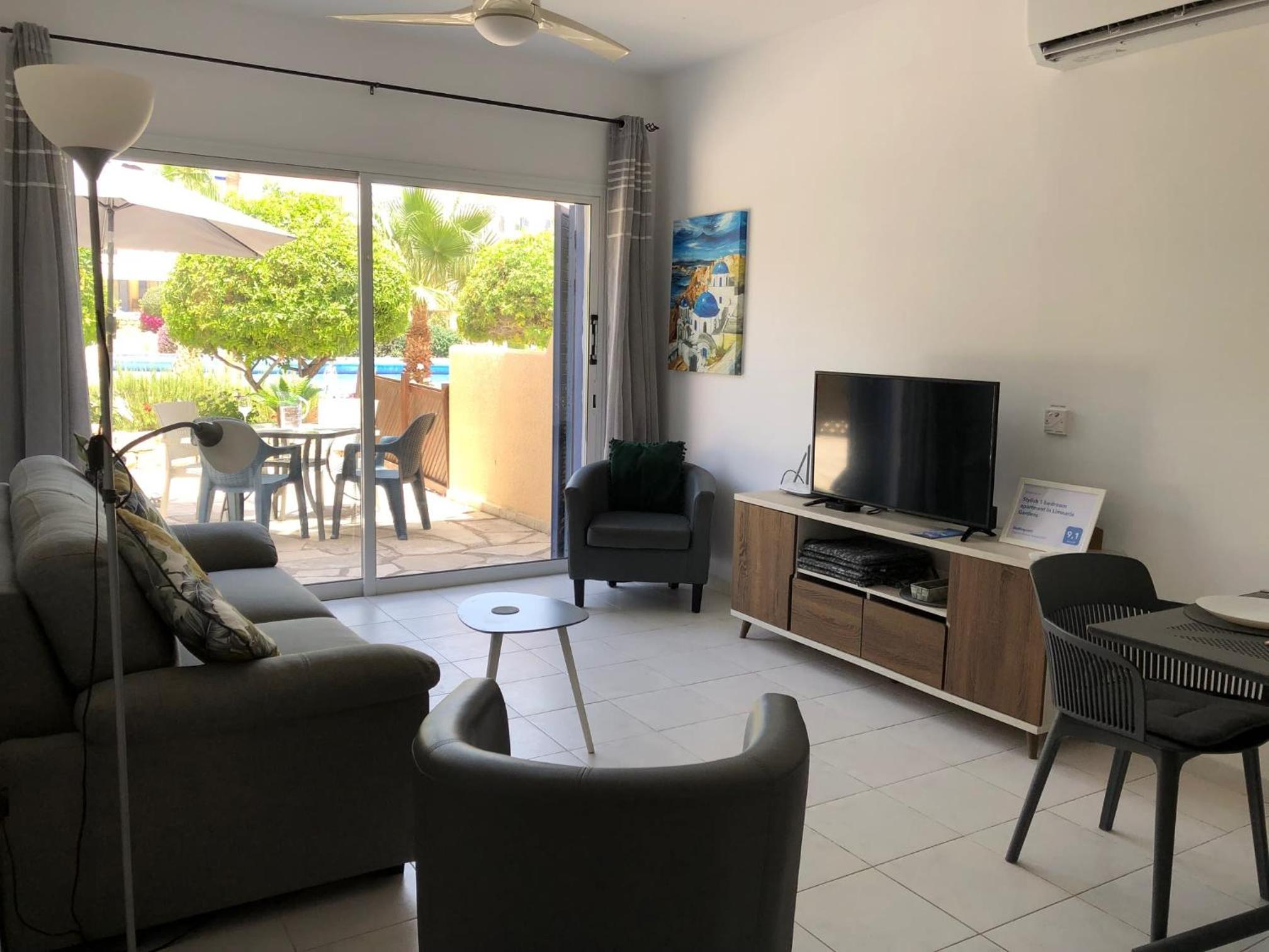 Stylish 1 bedroom apartment in Limnaria Gardens