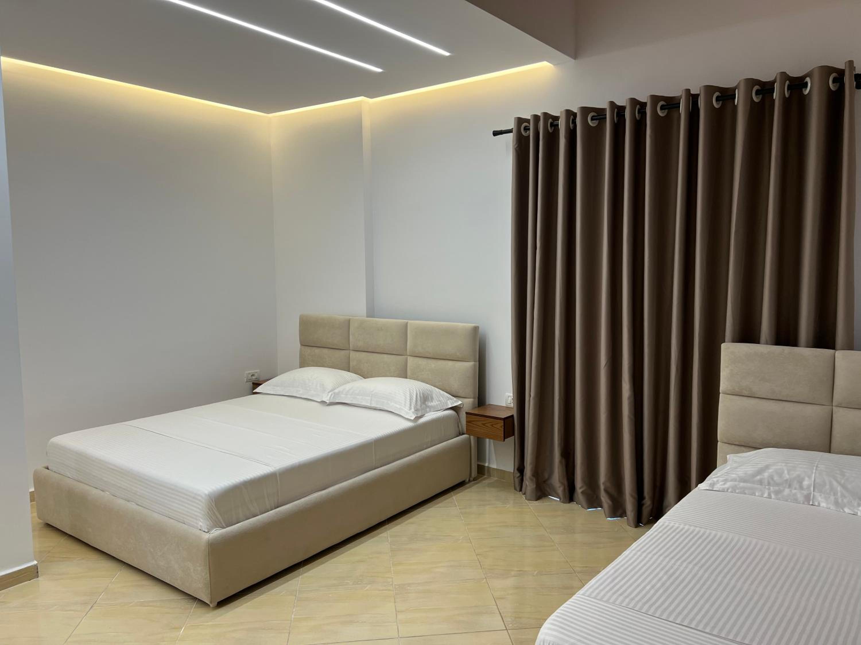 Dine Hotel