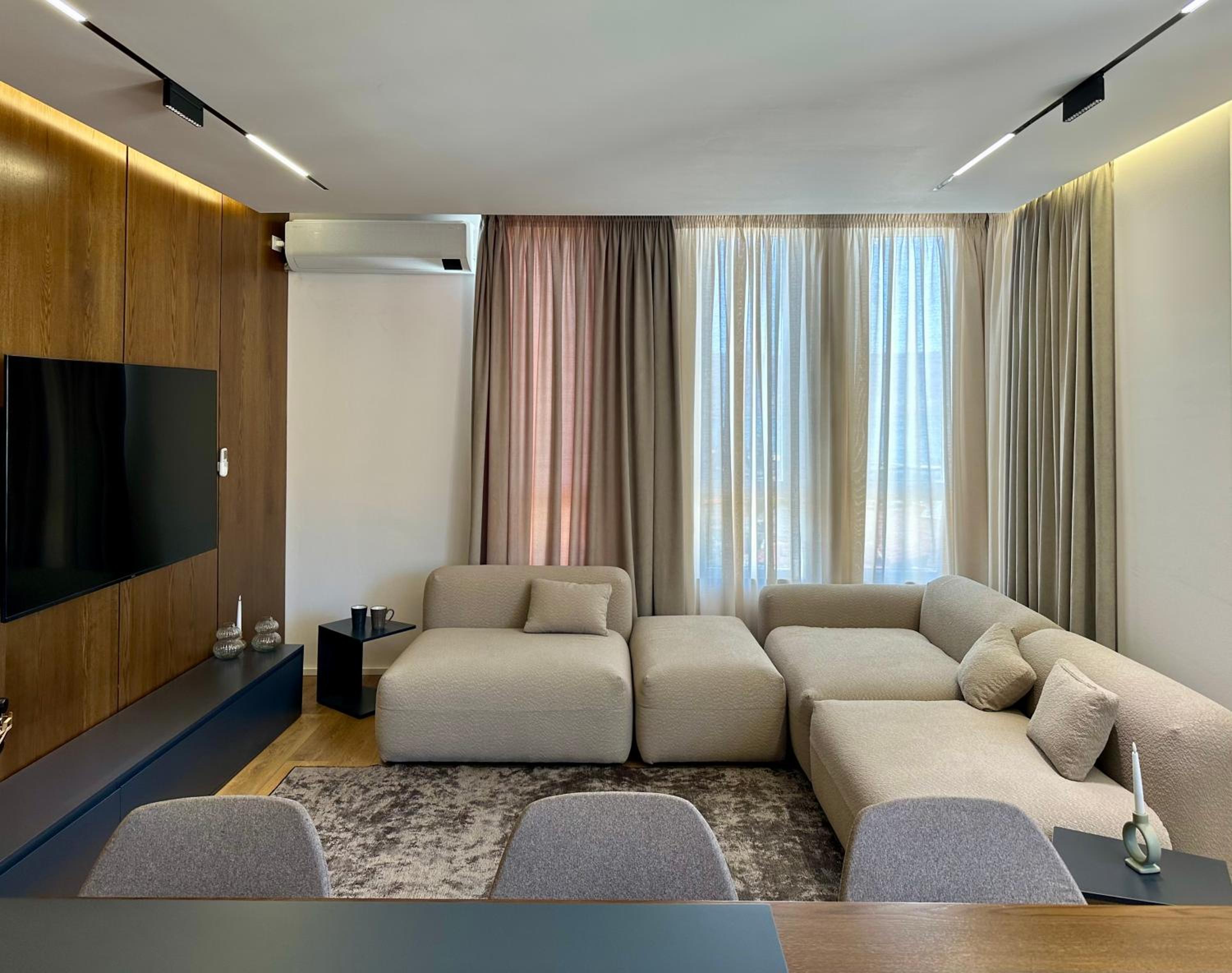 SUV ApartHotel