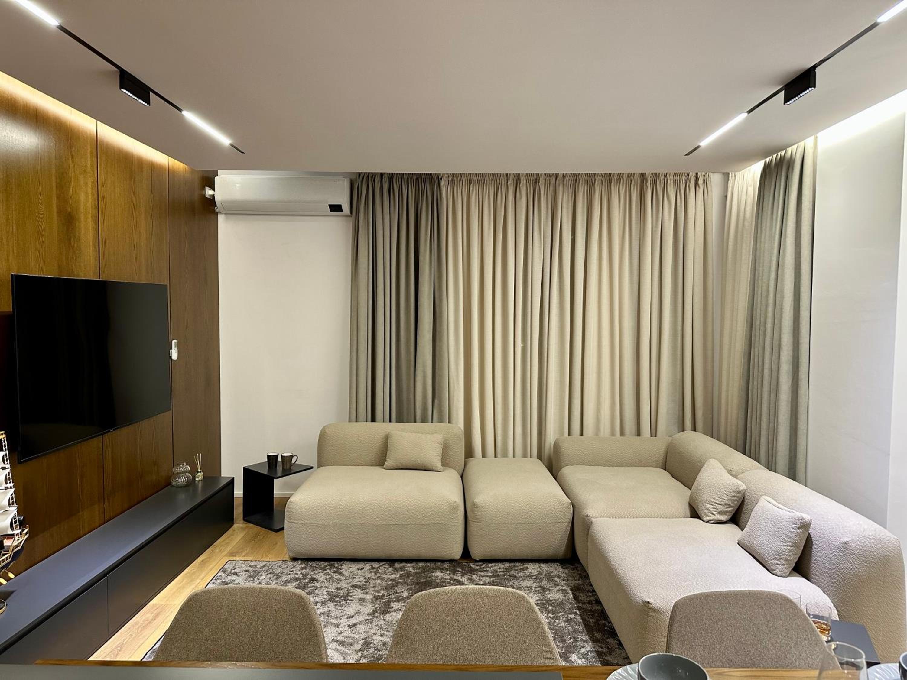 SUV ApartHotel