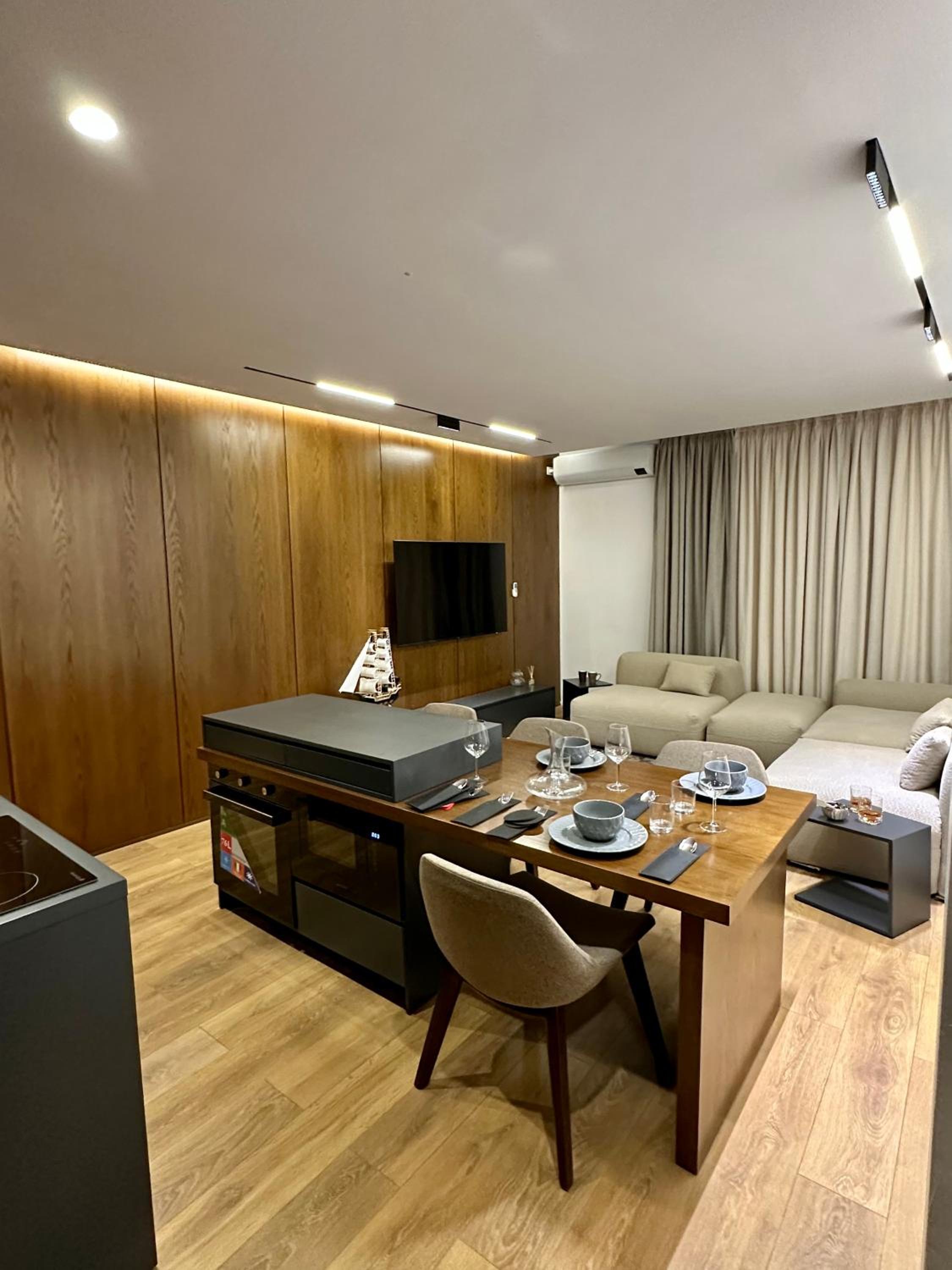 SUV ApartHotel