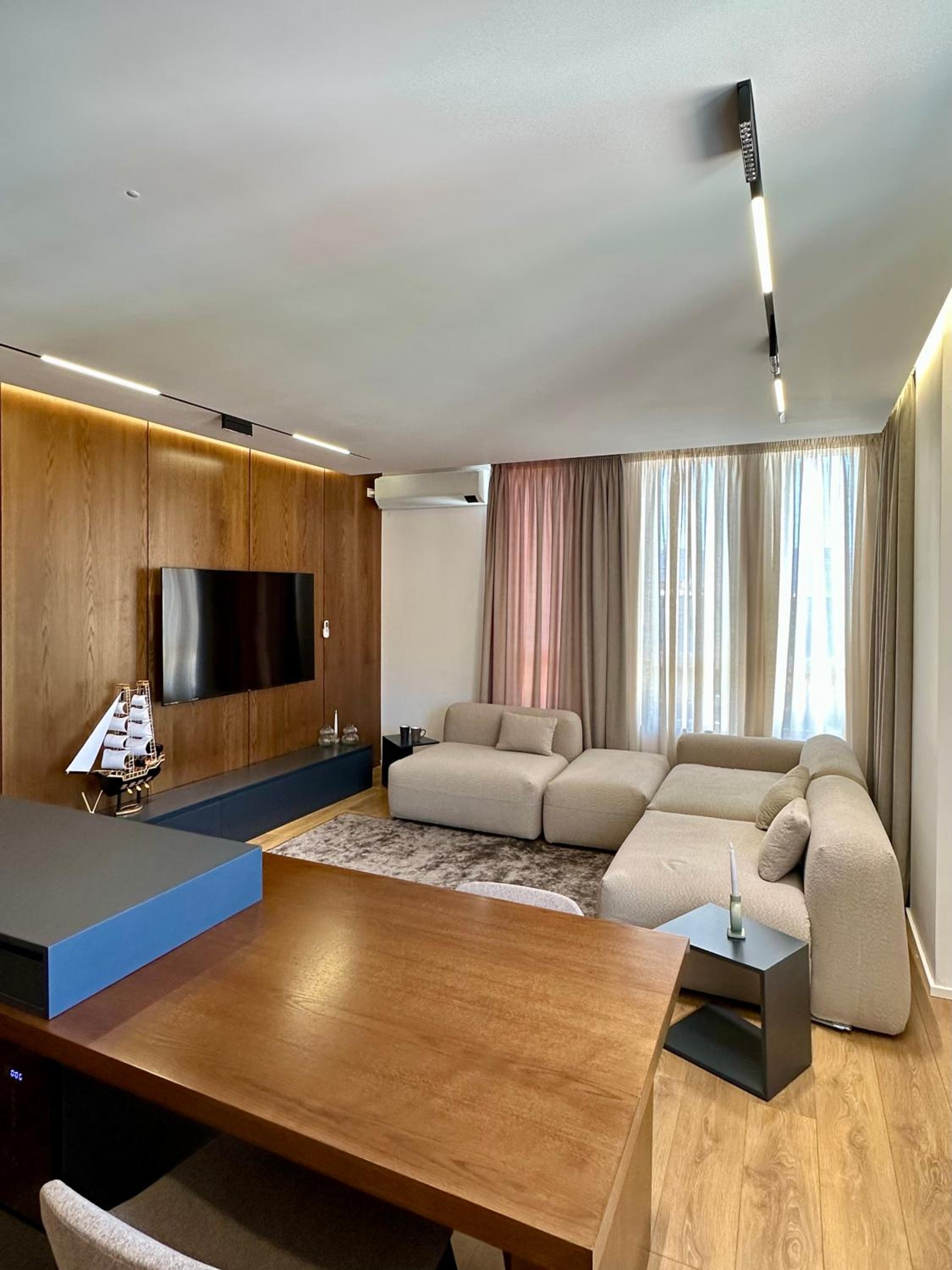 SUV ApartHotel