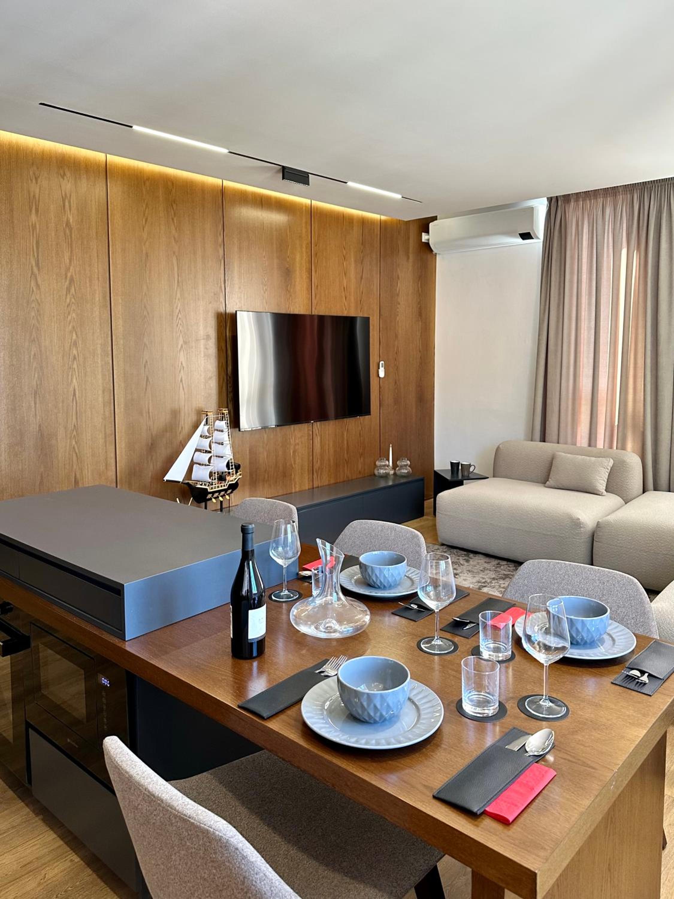 SUV ApartHotel